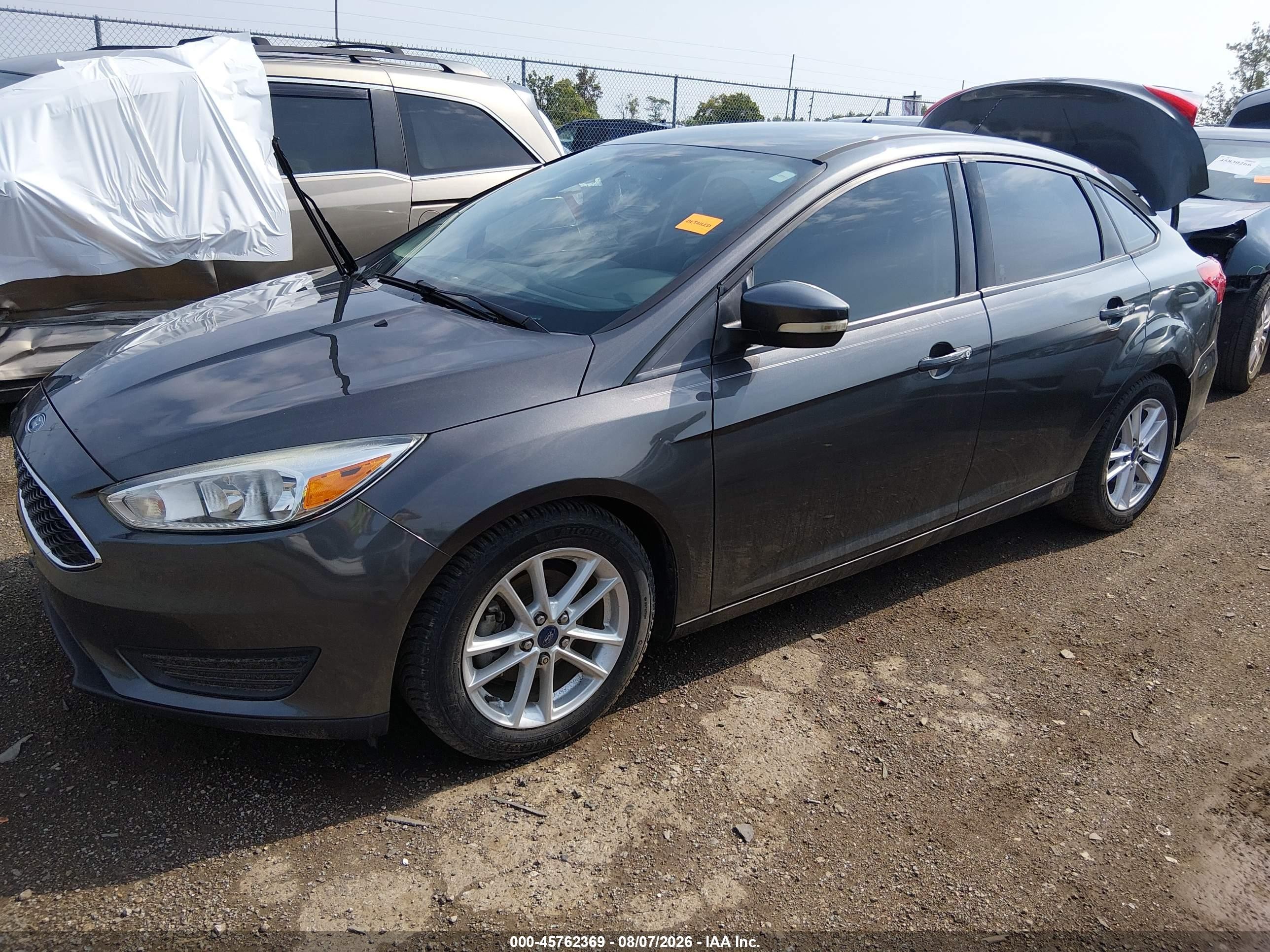 2015 Ford Focus Se Silver vin: 1FADP3F24FL341728