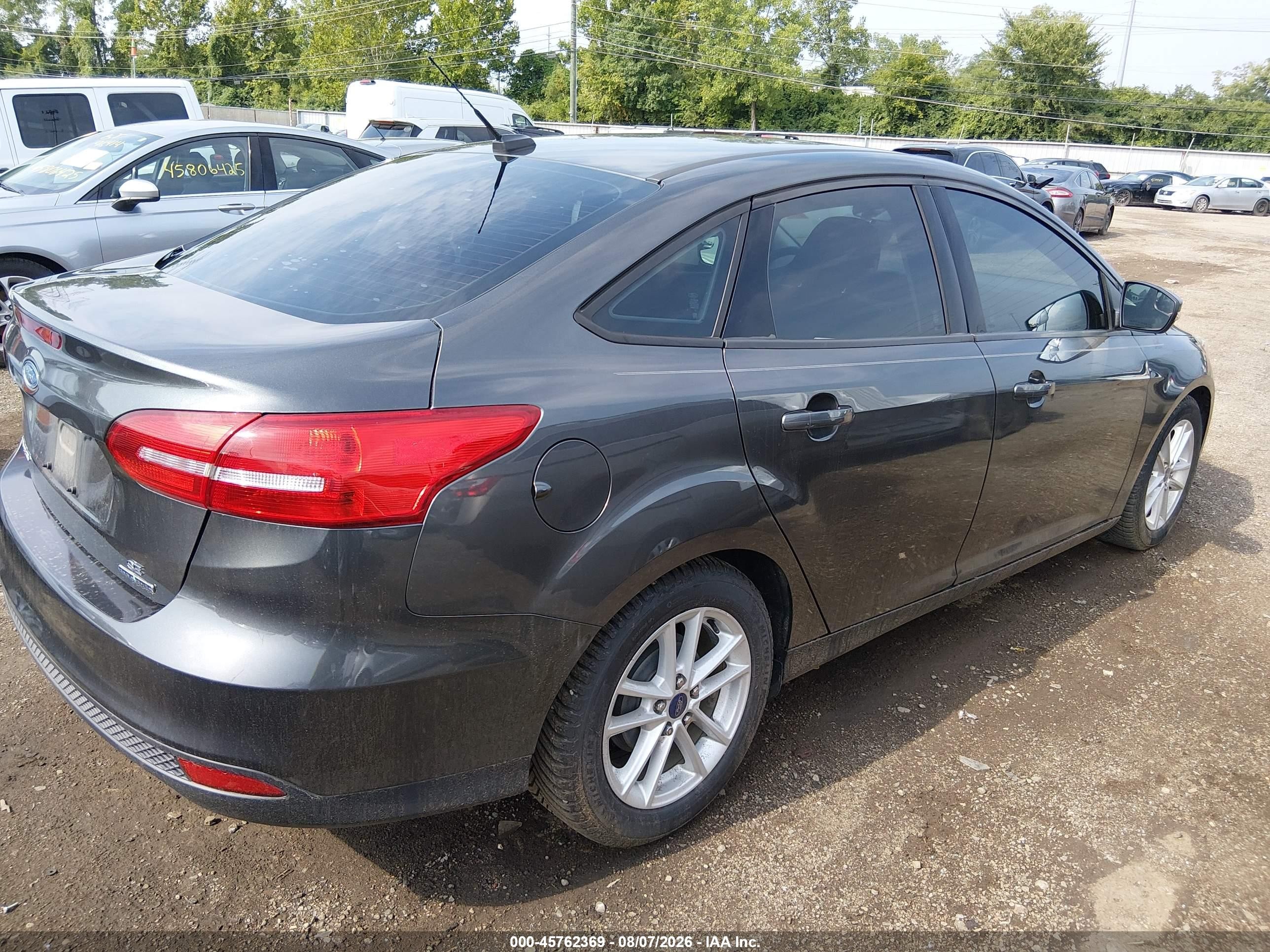2015 Ford Focus Se Silver vin: 1FADP3F24FL341728