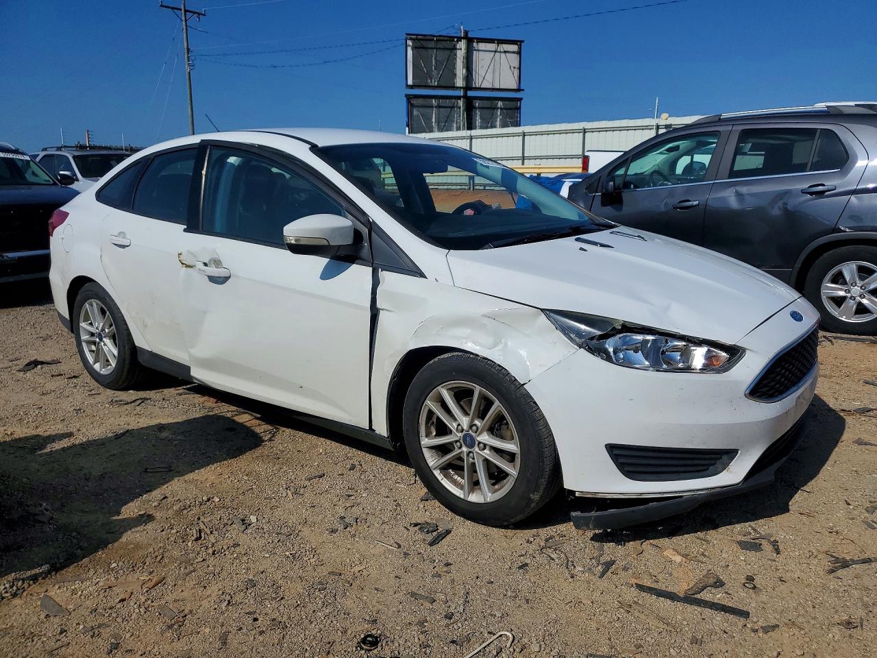 2015 Ford Focus Se White vin: 1FADP3F24FL342863