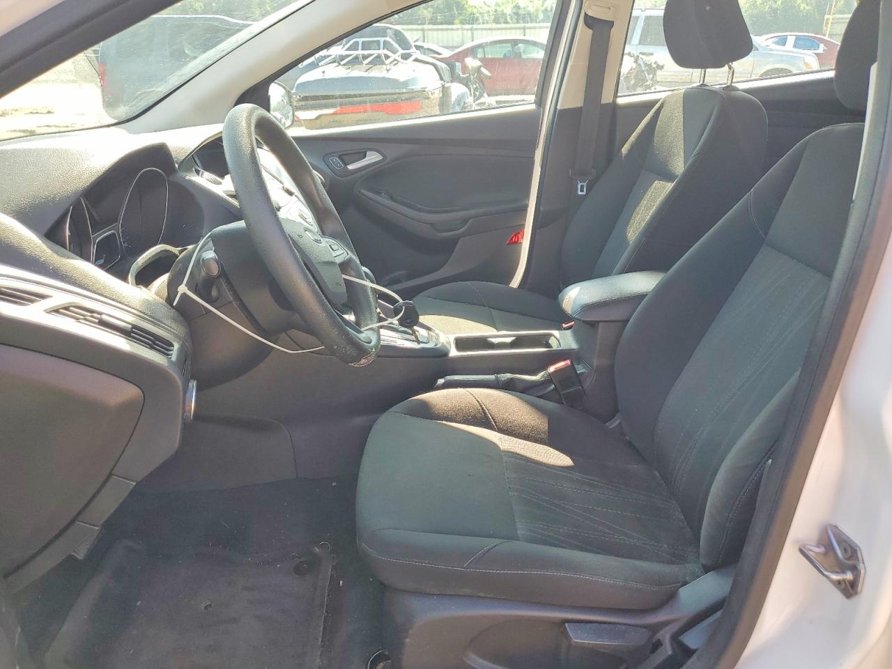 2015 Ford Focus Se White vin: 1FADP3F24FL342863