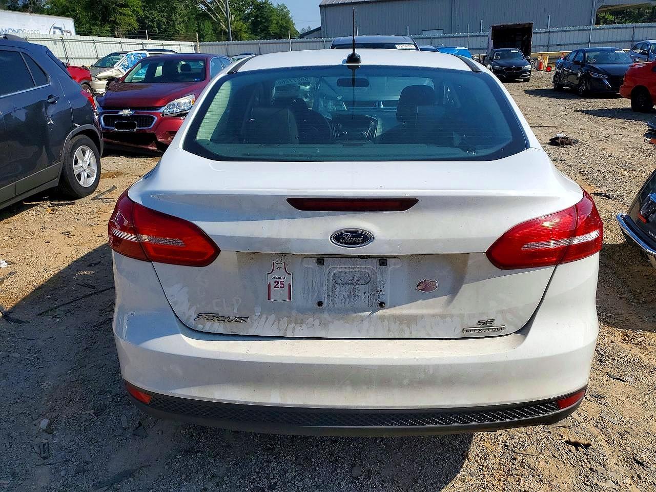 2015 Ford Focus Se White vin: 1FADP3F24FL342863