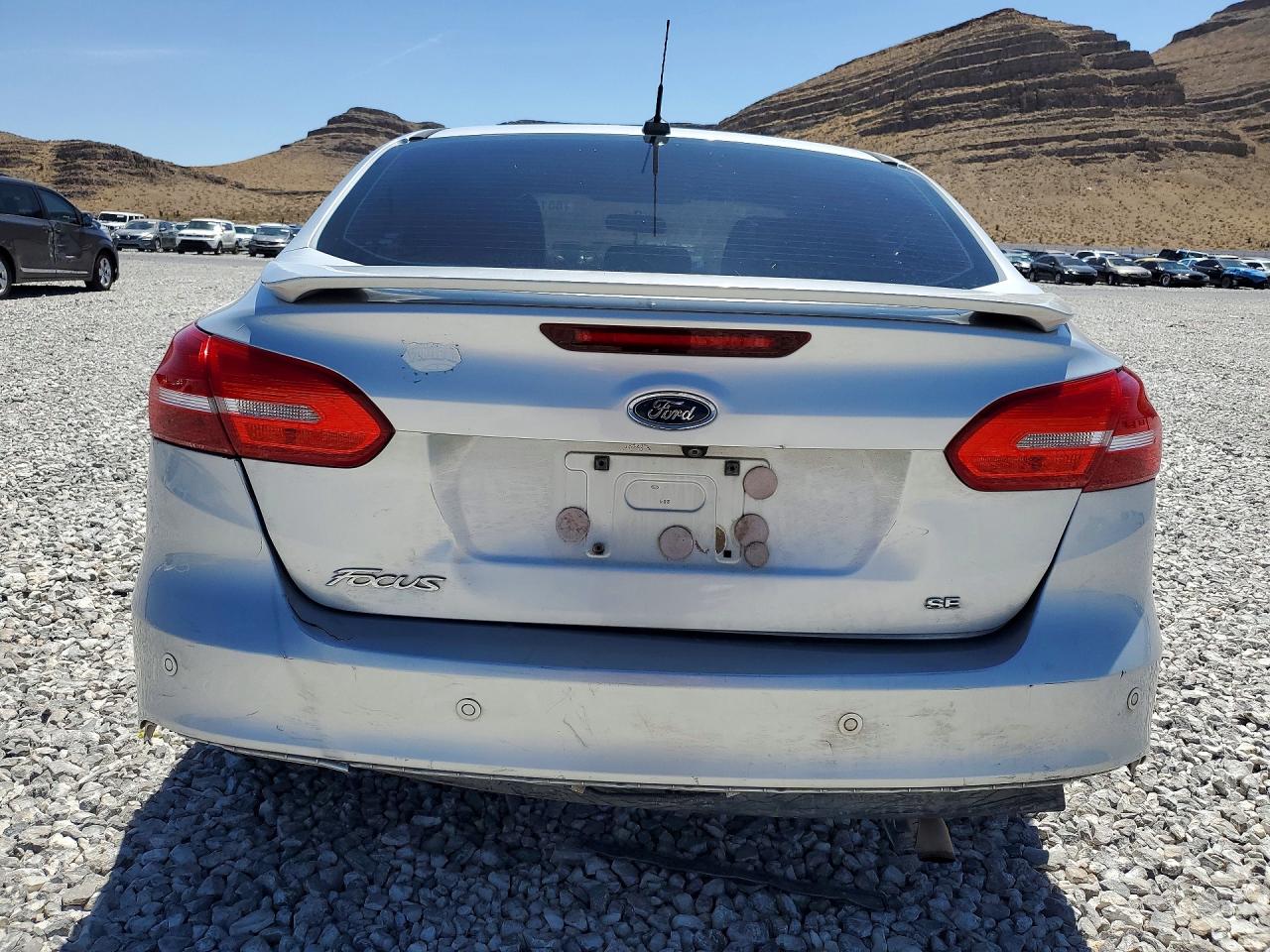 2015 Ford Focus Se Silver vin: 1FADP3F24FL348761