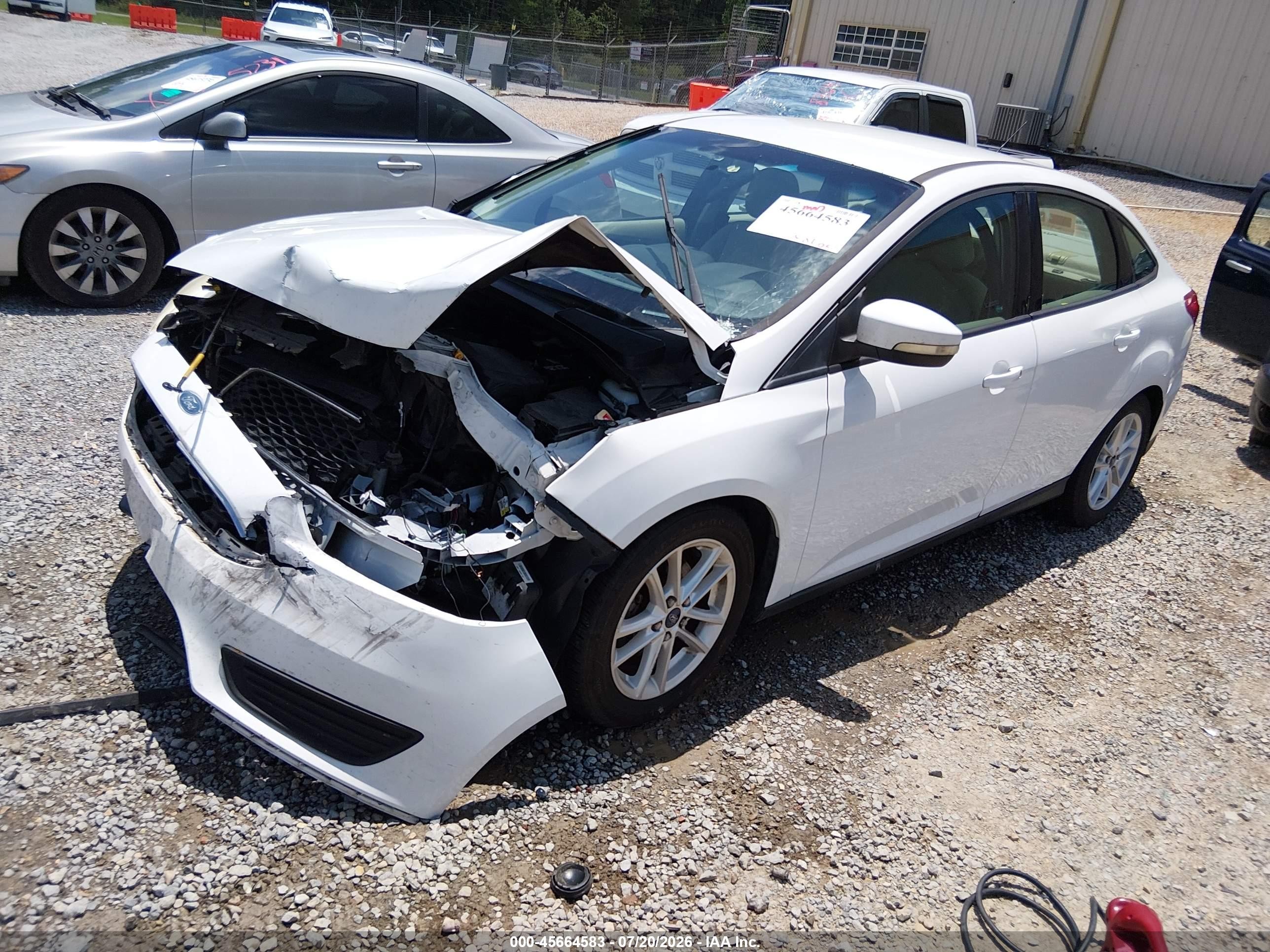 2015 Ford Focus Se White vin: 1FADP3F24FL381887