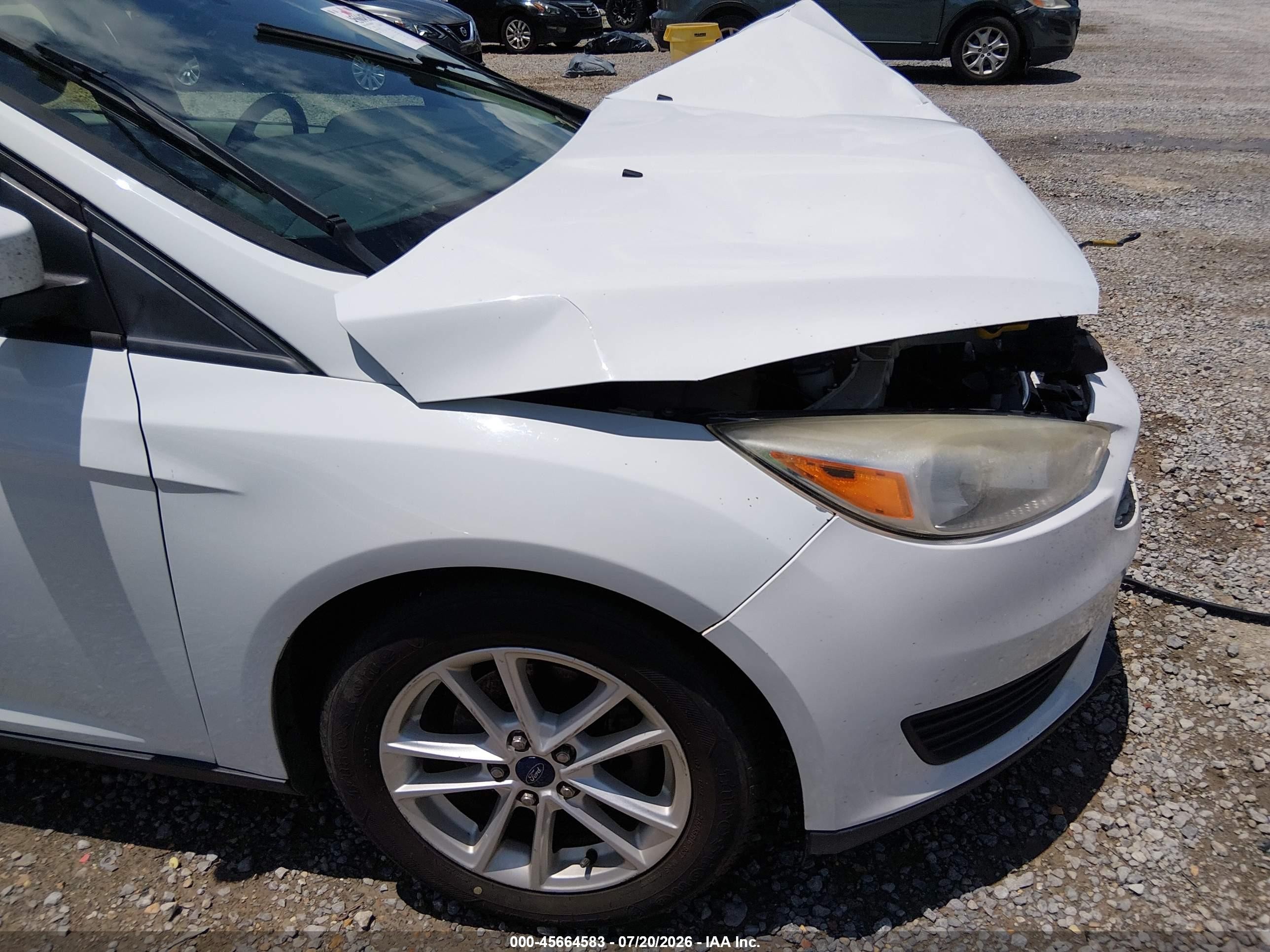 2015 Ford Focus Se White vin: 1FADP3F24FL381887