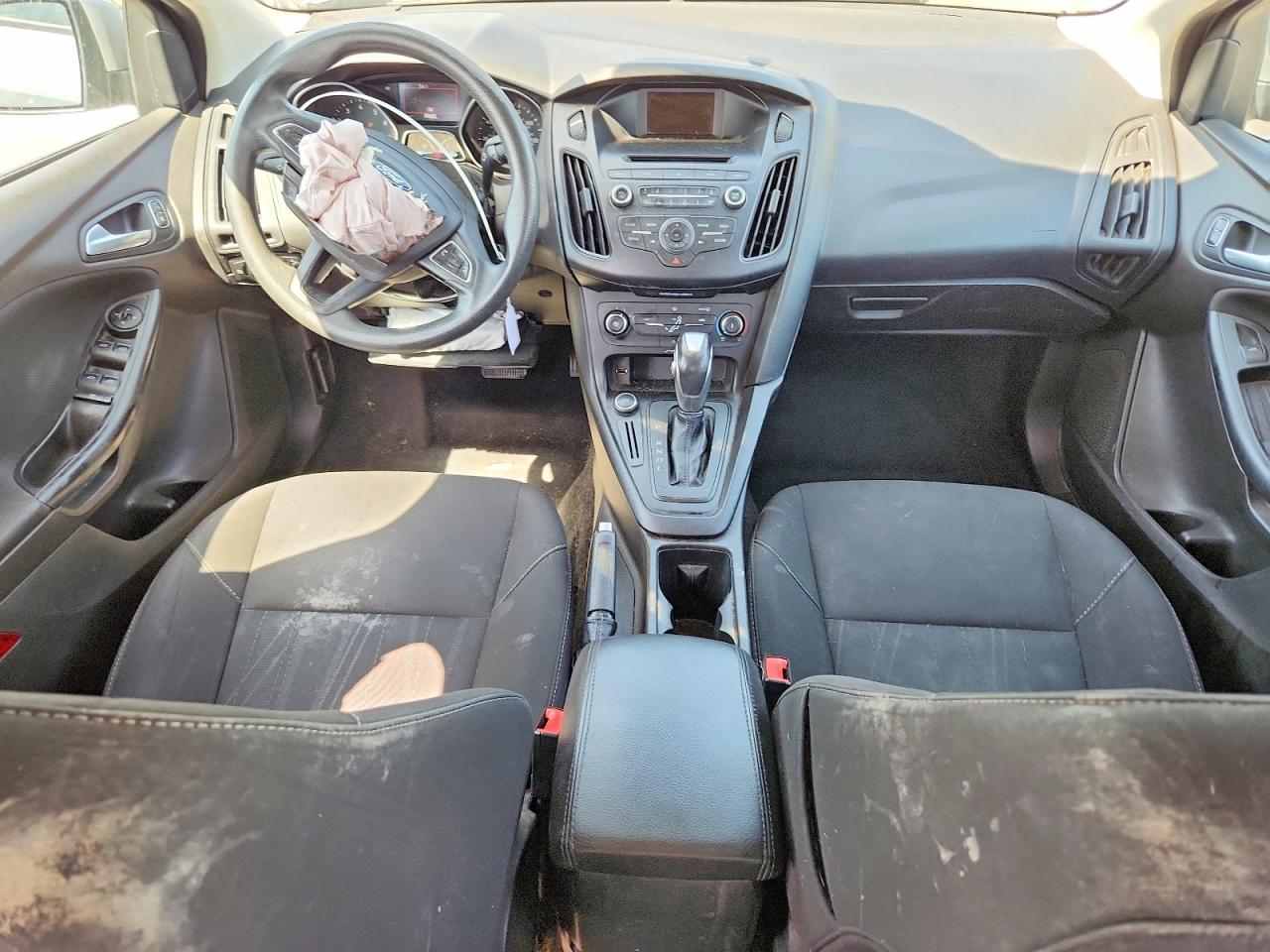 2016 Ford Focus Se Silver vin: 1FADP3F24GL263923