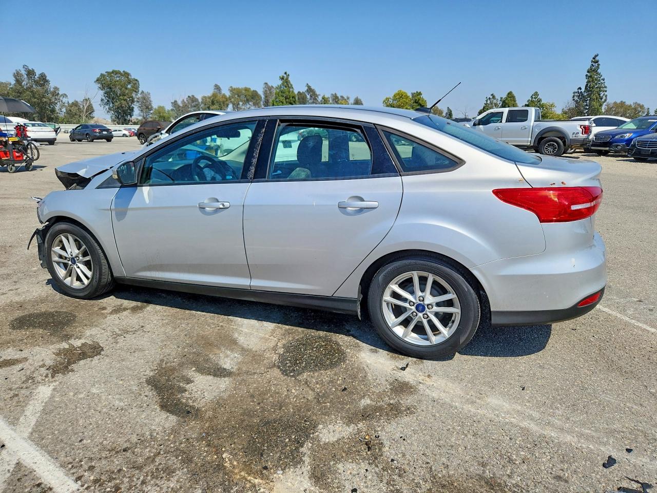 2016 Ford Focus Se Silver vin: 1FADP3F24GL263923