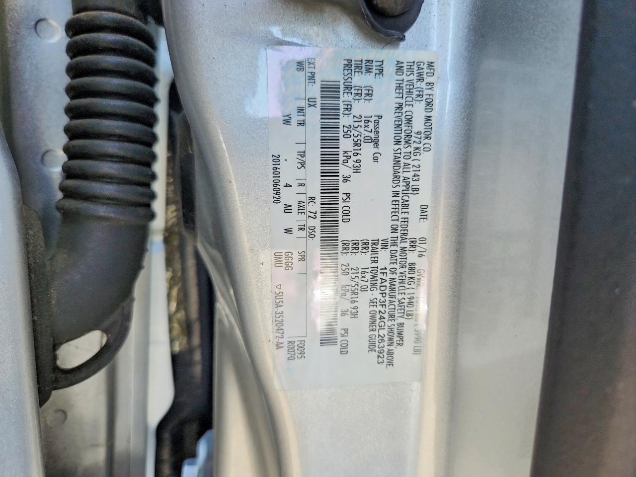 2016 Ford Focus Se Silver vin: 1FADP3F24GL263923