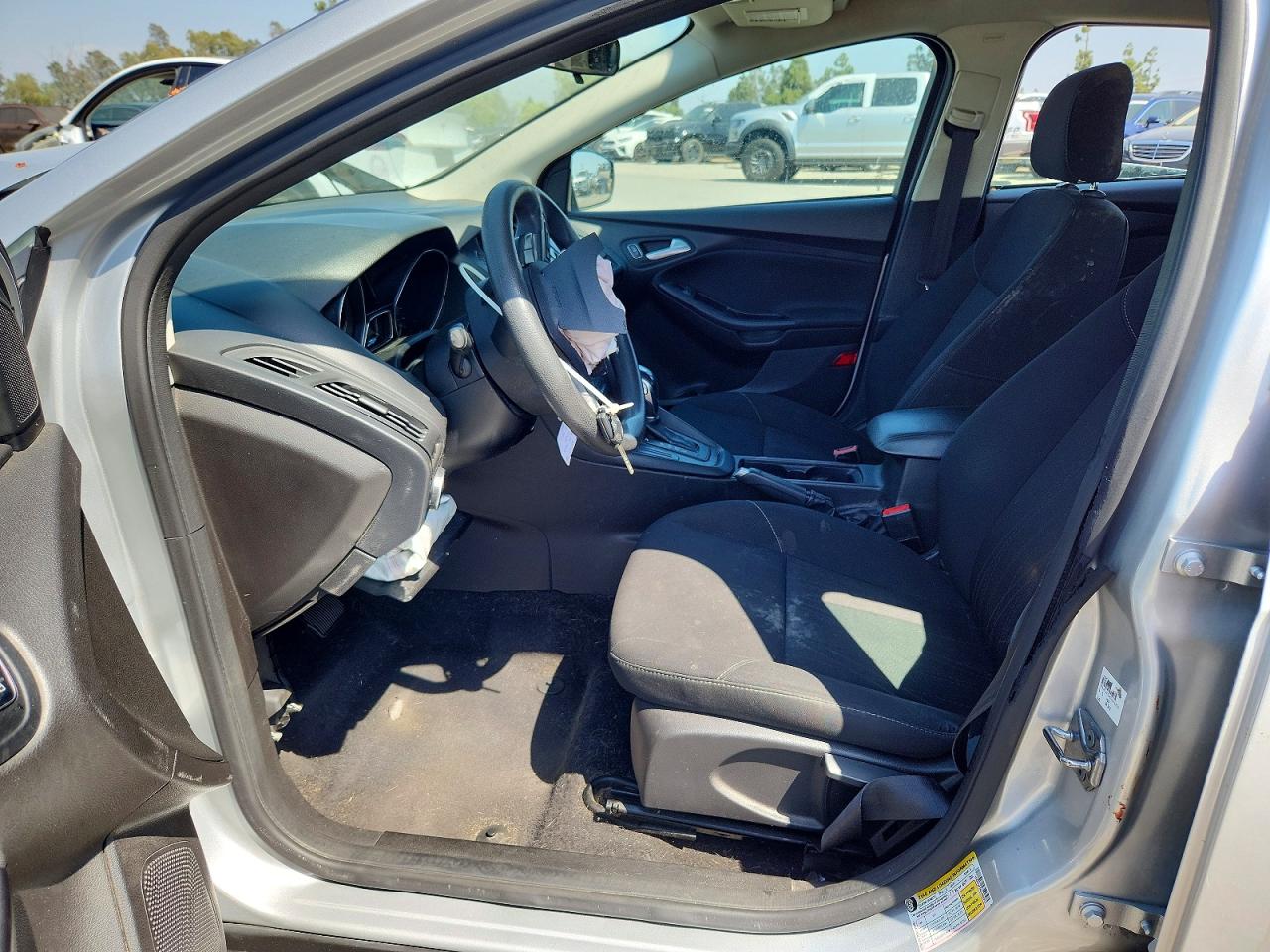 2016 Ford Focus Se Silver vin: 1FADP3F24GL263923