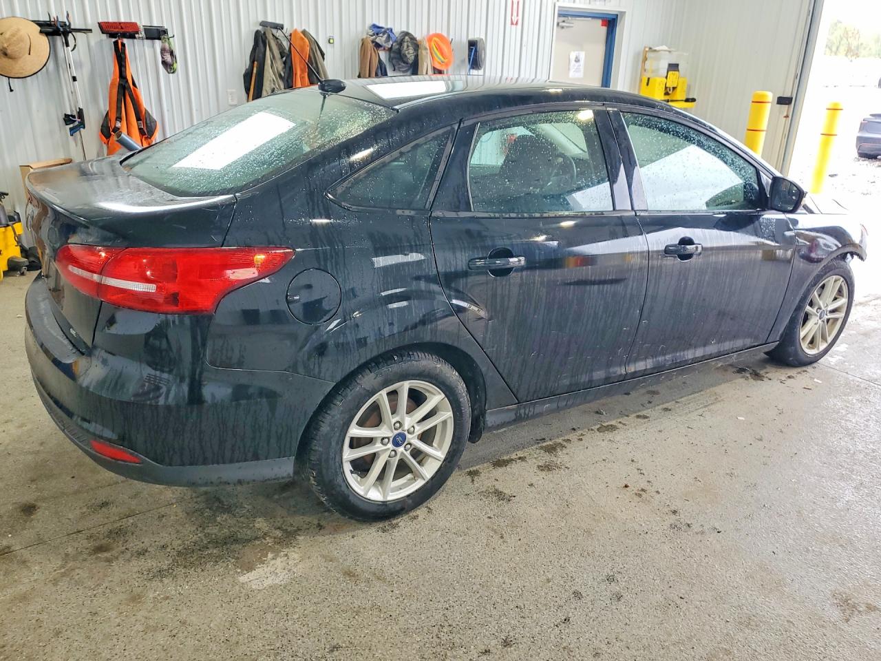 2017 Ford Focus Se Black vin: 1FADP3F24HL252521