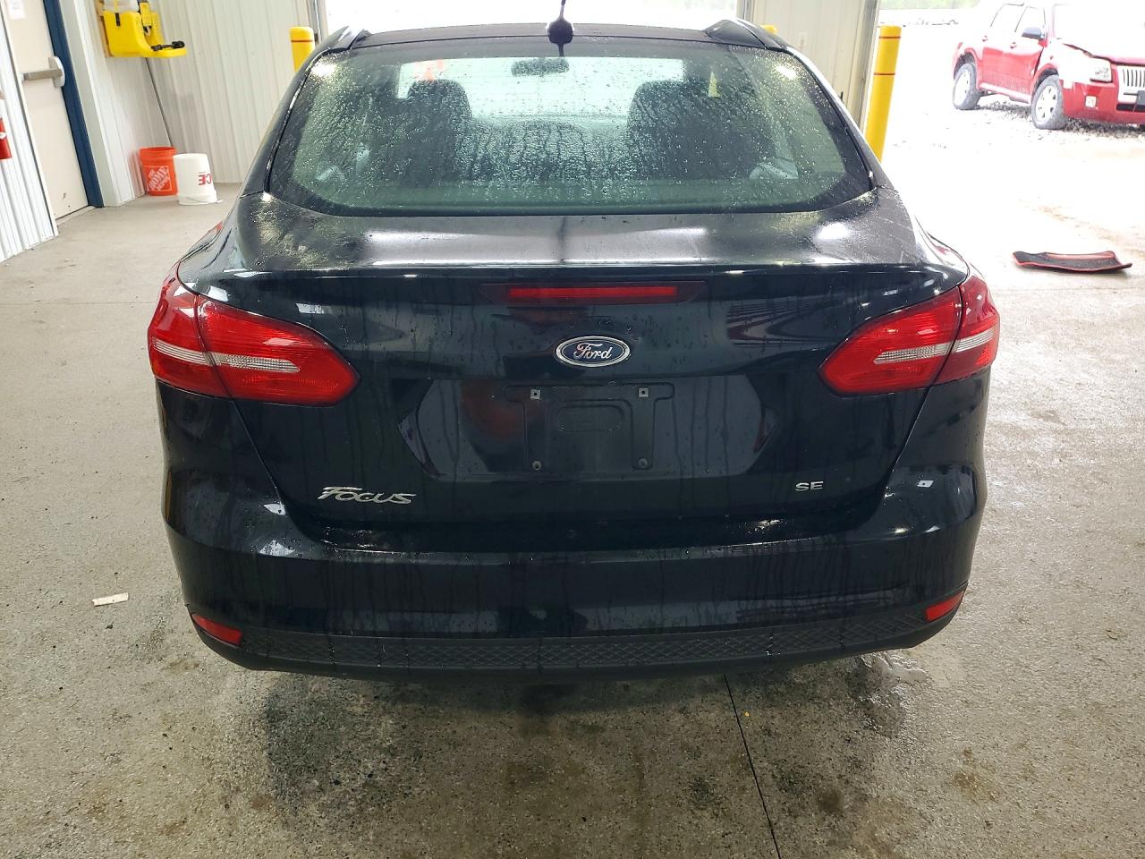 2017 Ford Focus Se Black vin: 1FADP3F24HL252521