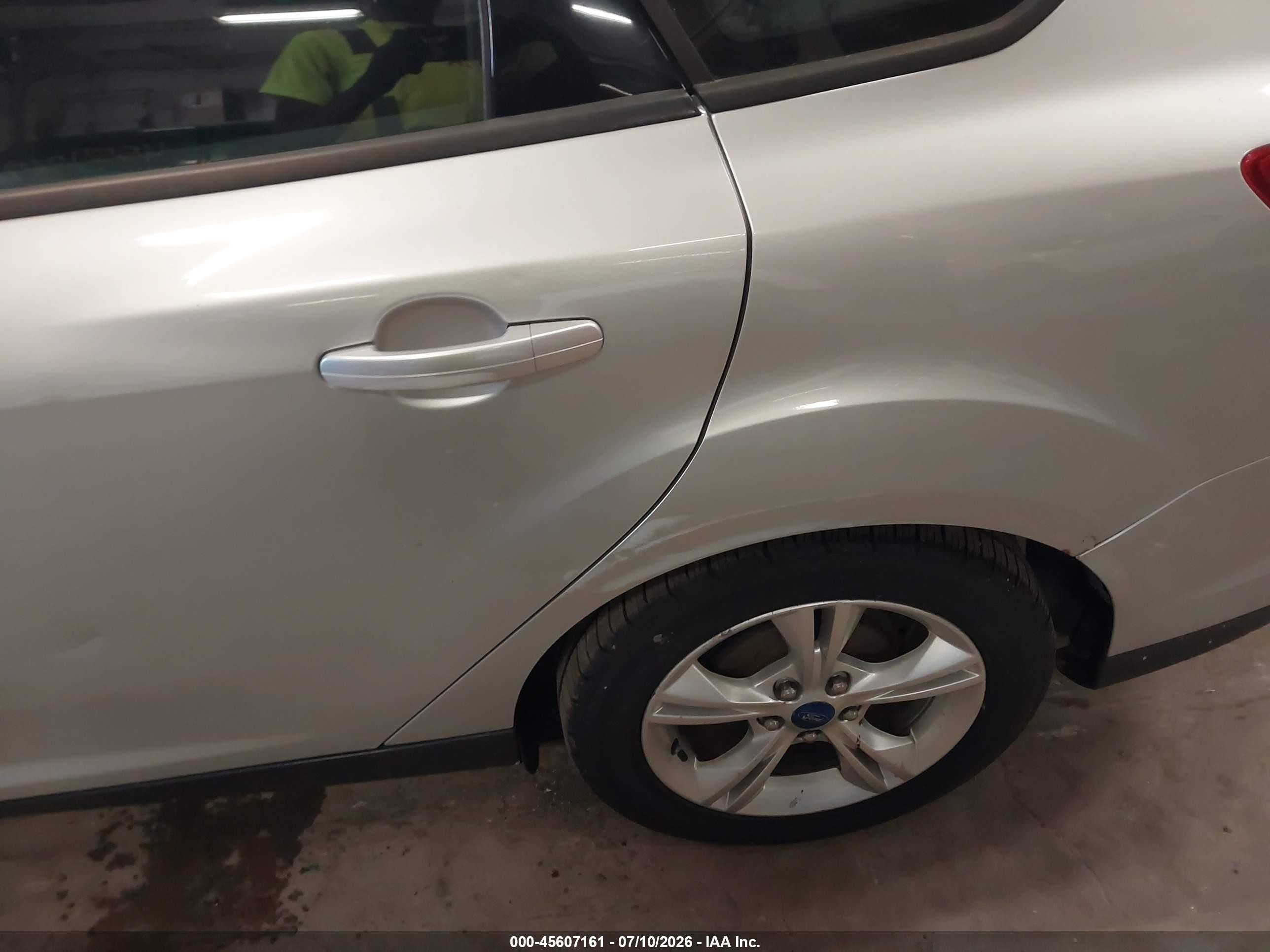 2013 Ford Focus Se Silver vin: 1FADP3F25DL190010