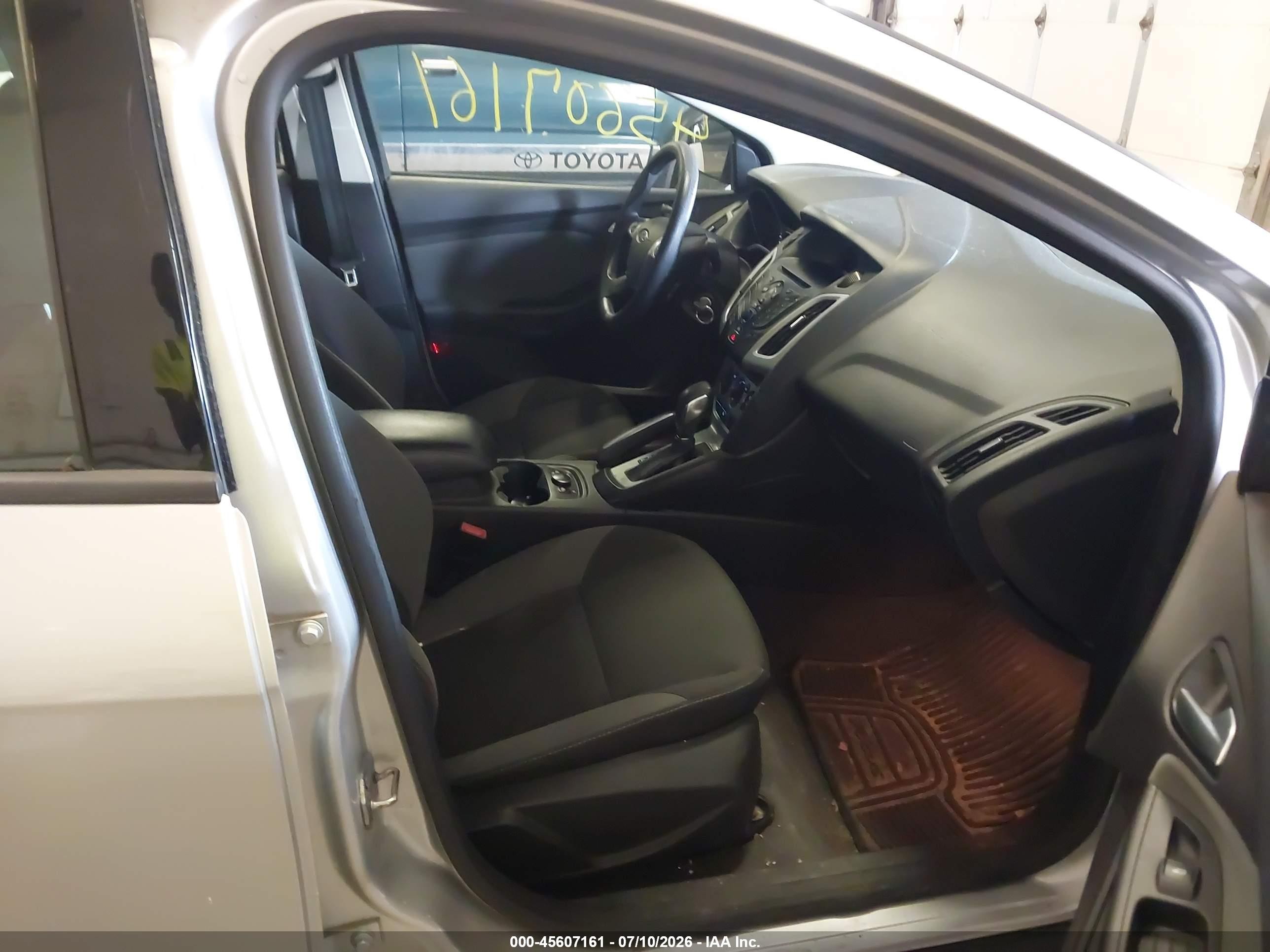 2013 Ford Focus Se Silver vin: 1FADP3F25DL190010