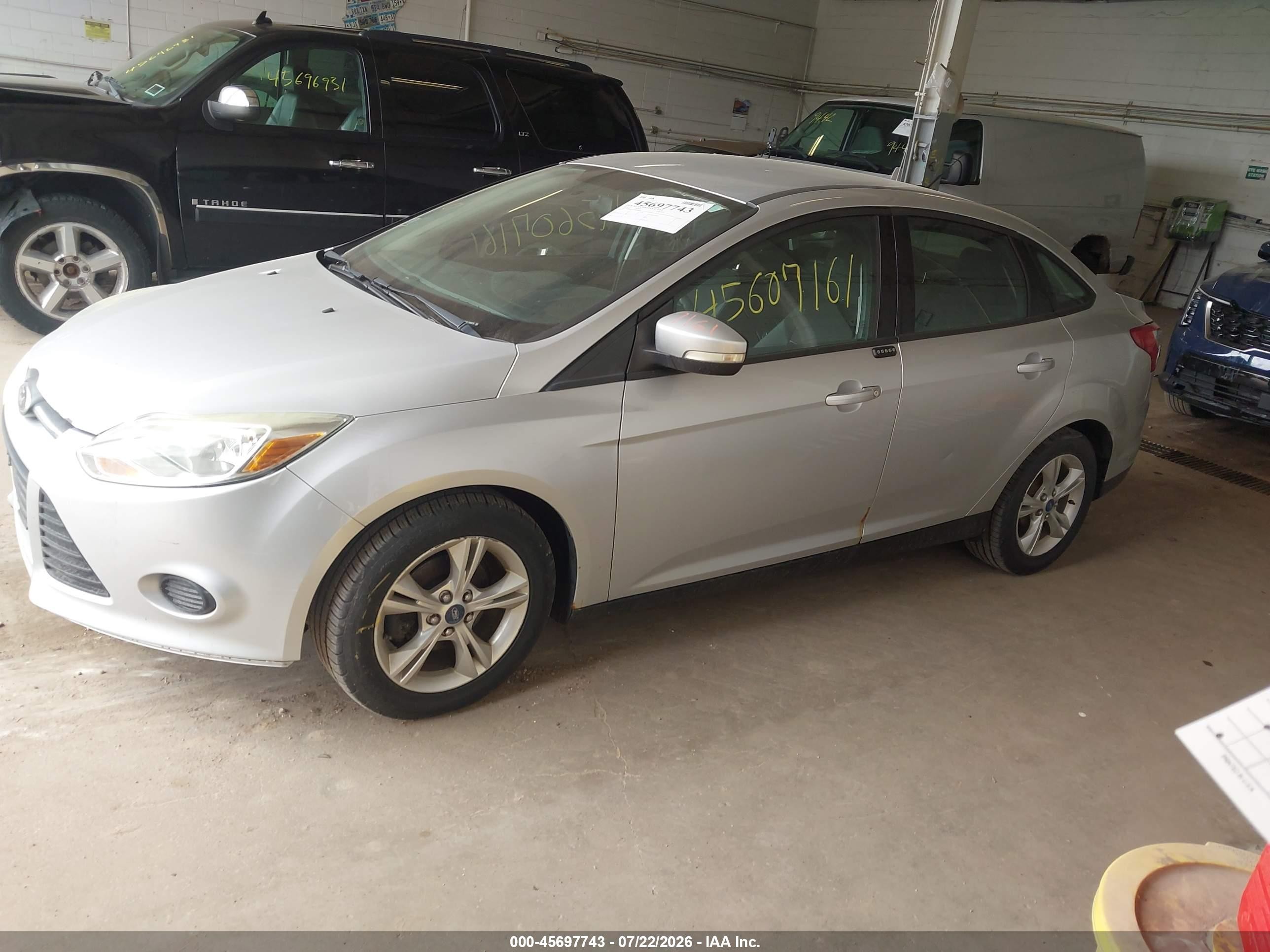 2013 Ford Focus Se Серебряный vin: 1FADP3F25DL190010