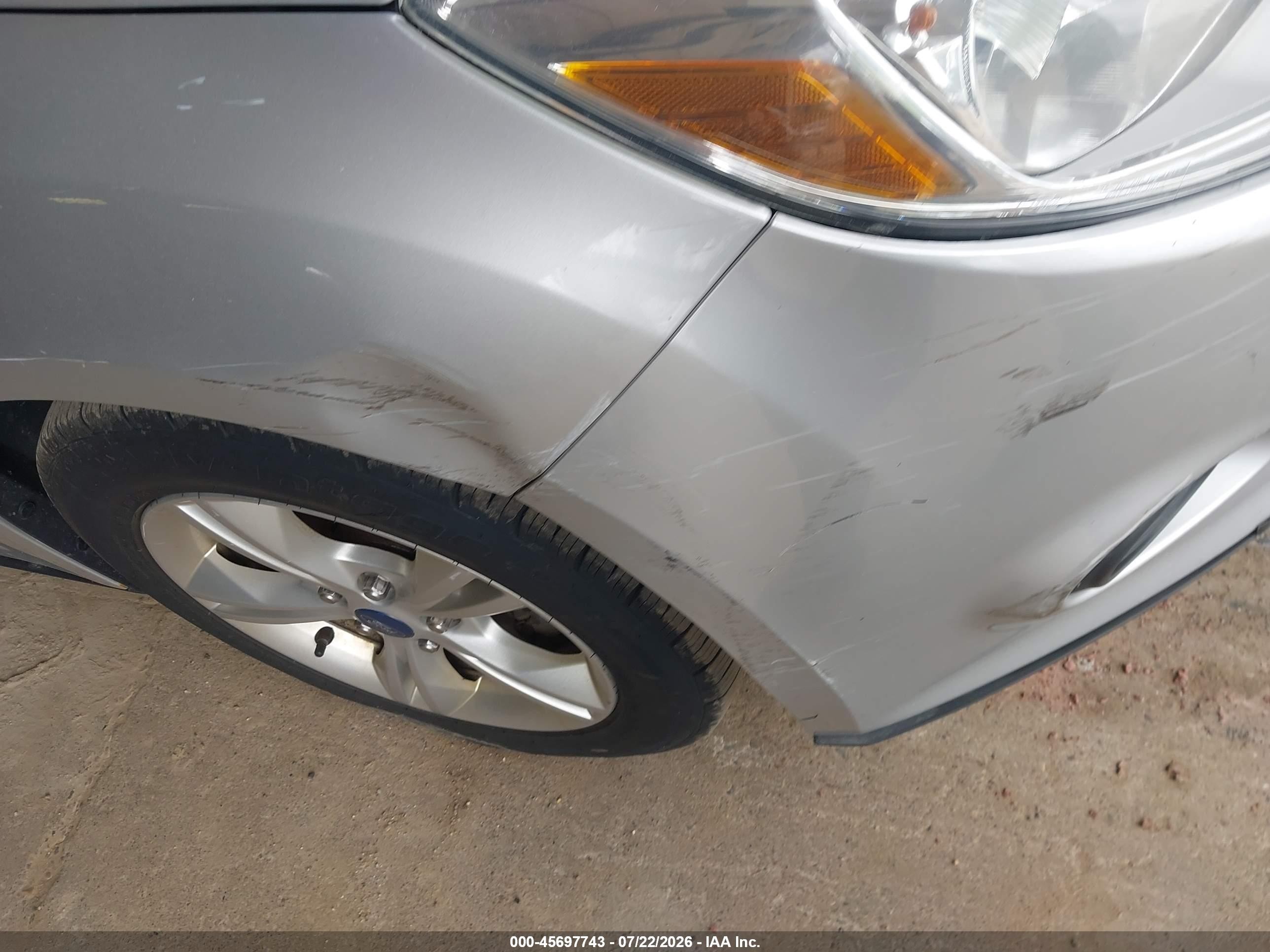 2013 Ford Focus Se Серебряный vin: 1FADP3F25DL190010