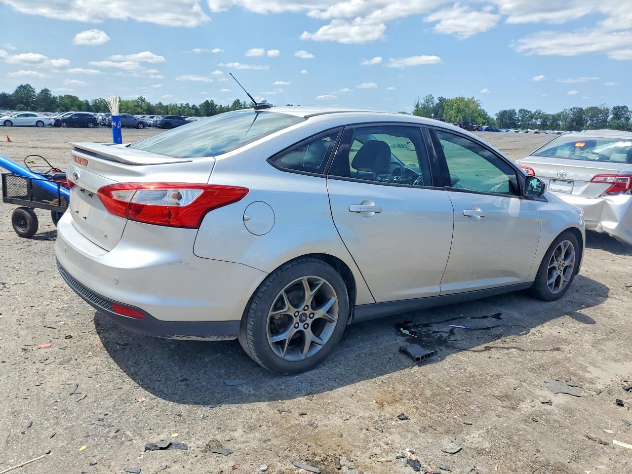 2013 Ford Focus Se Silver vin: 1FADP3F25DL230442