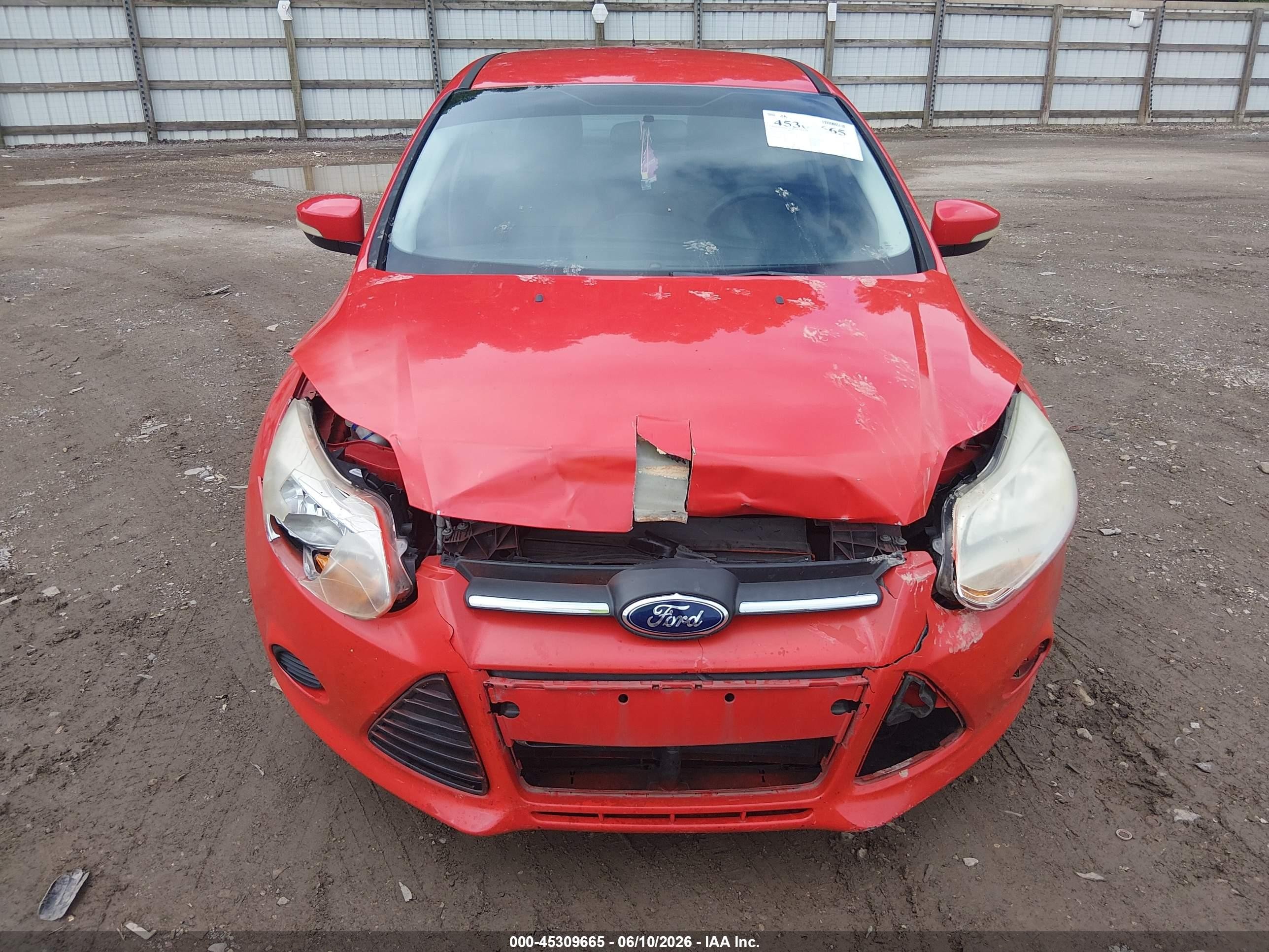 2013 Ford Focus Se Красный vin: 1FADP3F25DL288454