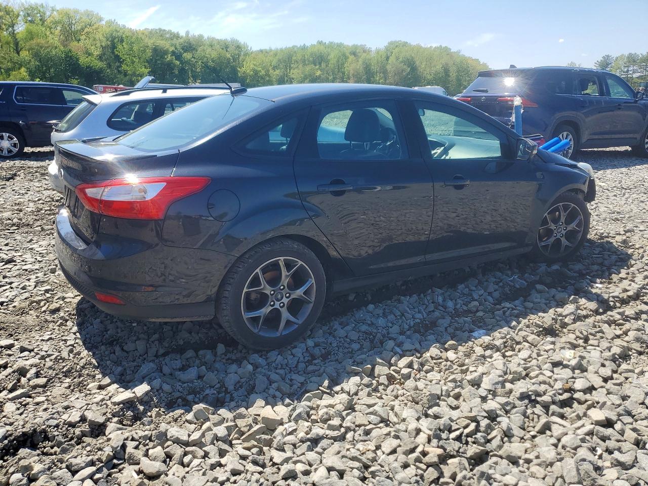 2013 Ford Focus Se Black vin: 1FADP3F25DL320092