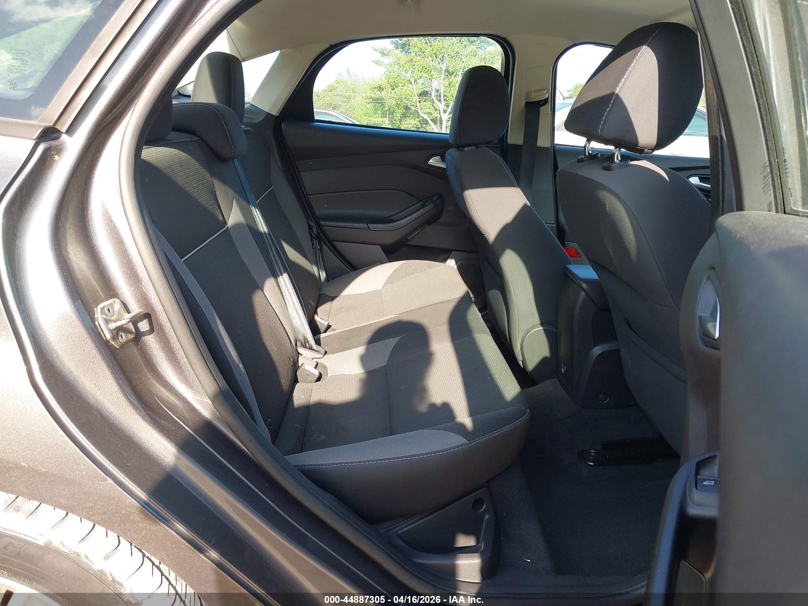 2013 Ford Focus Se Серый vin: 1FADP3F25DL323462