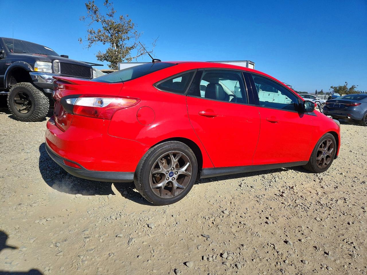 2013 Ford Focus Se Red vin: 1FADP3F25DL337118