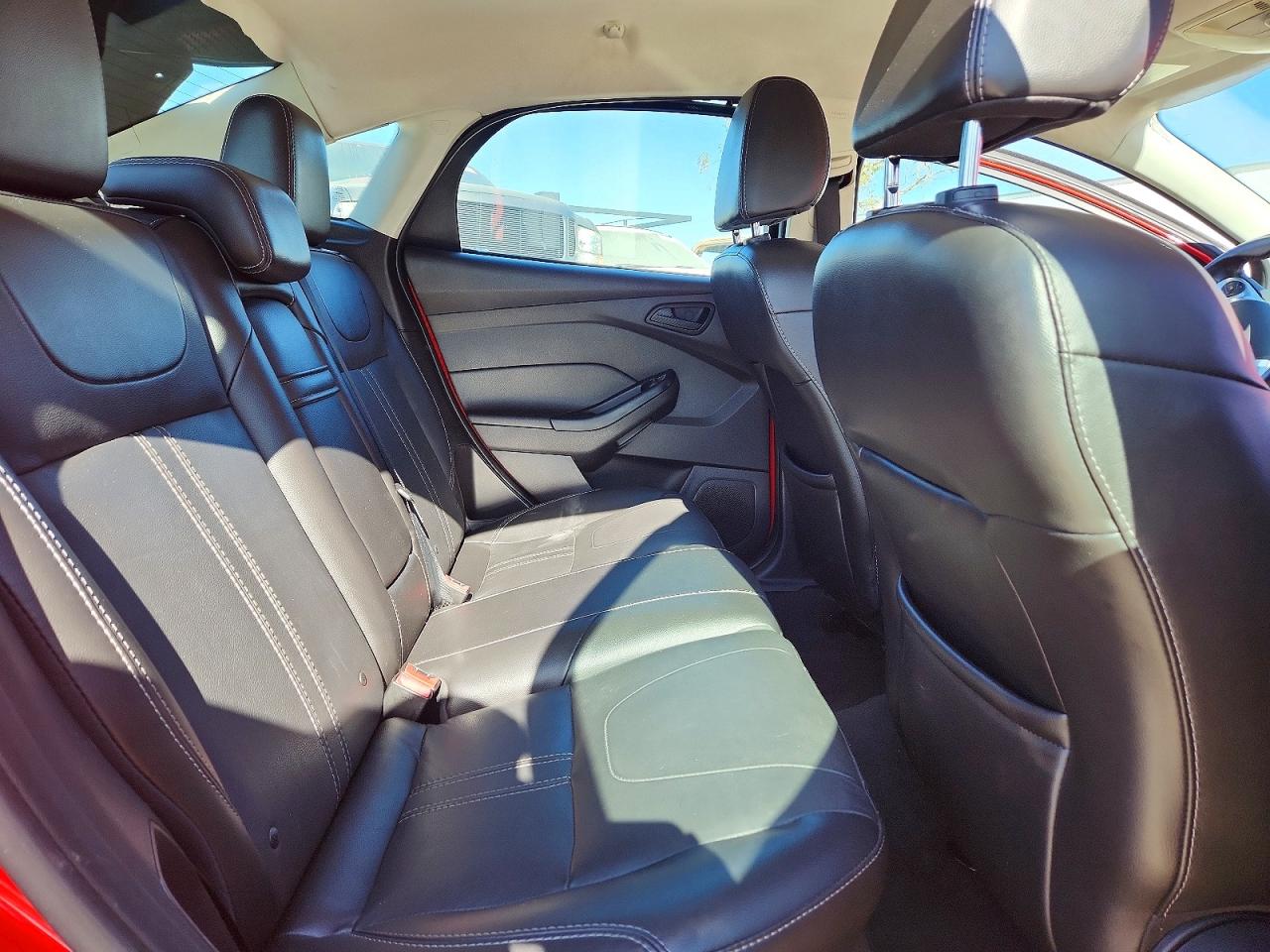 2013 Ford Focus Se Red vin: 1FADP3F25DL337118