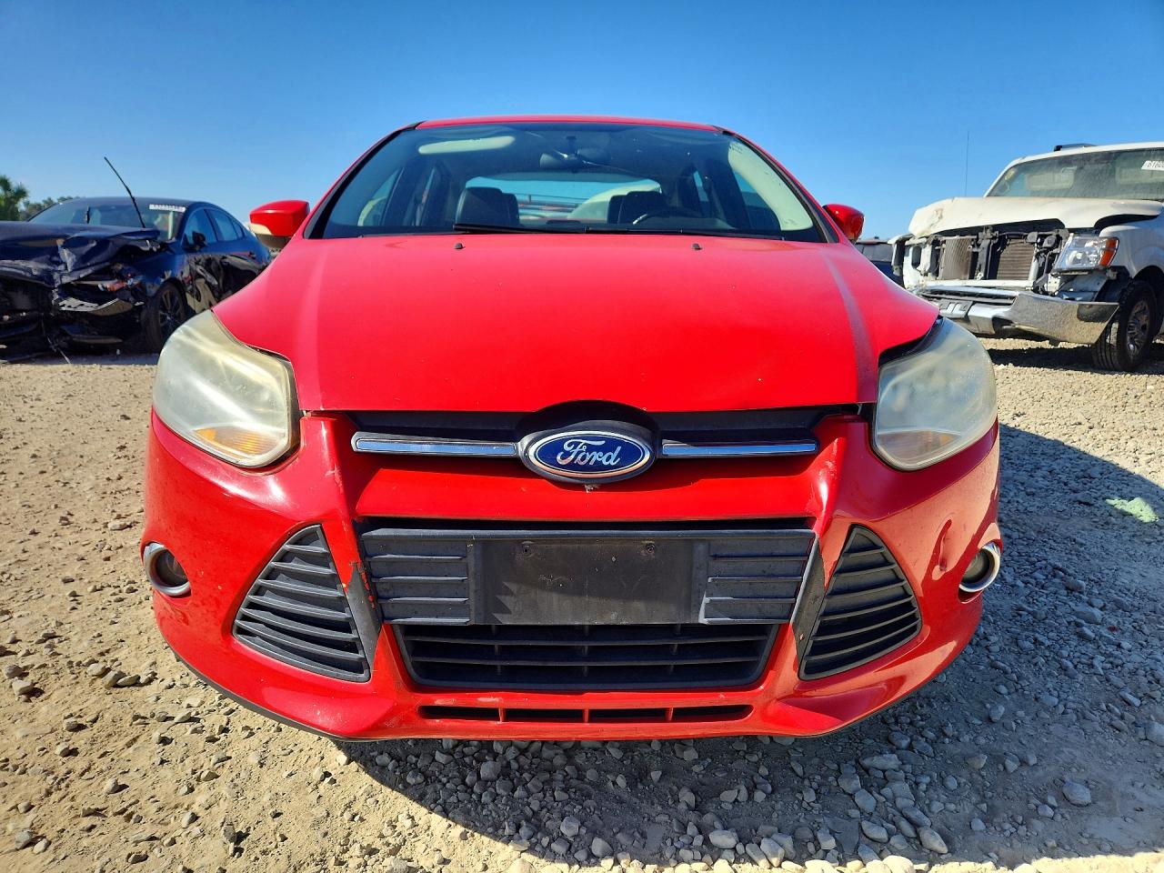 2013 Ford Focus Se Red vin: 1FADP3F25DL337118