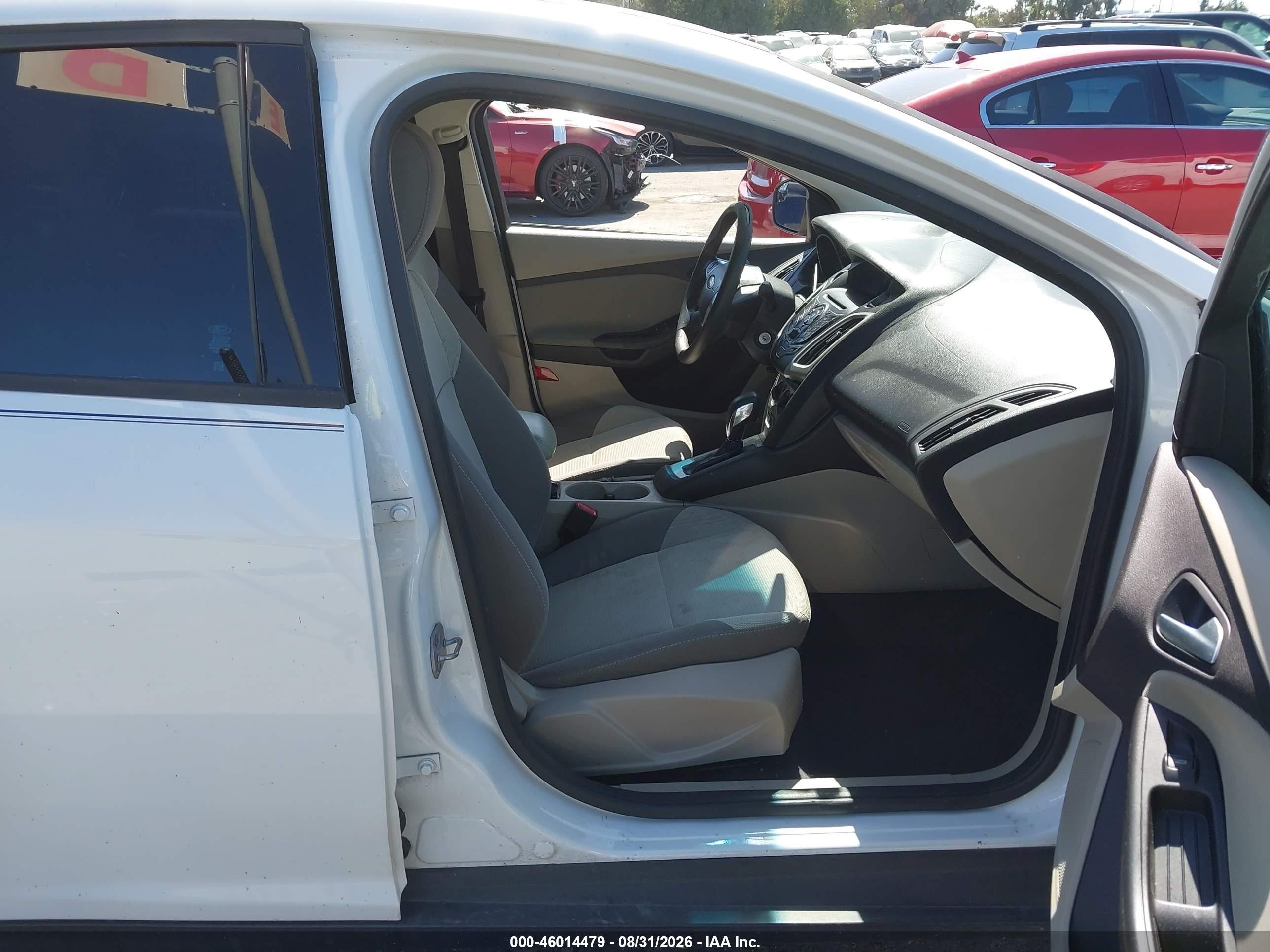2014 Ford Focus Se White vin: 1FADP3F25EL103627