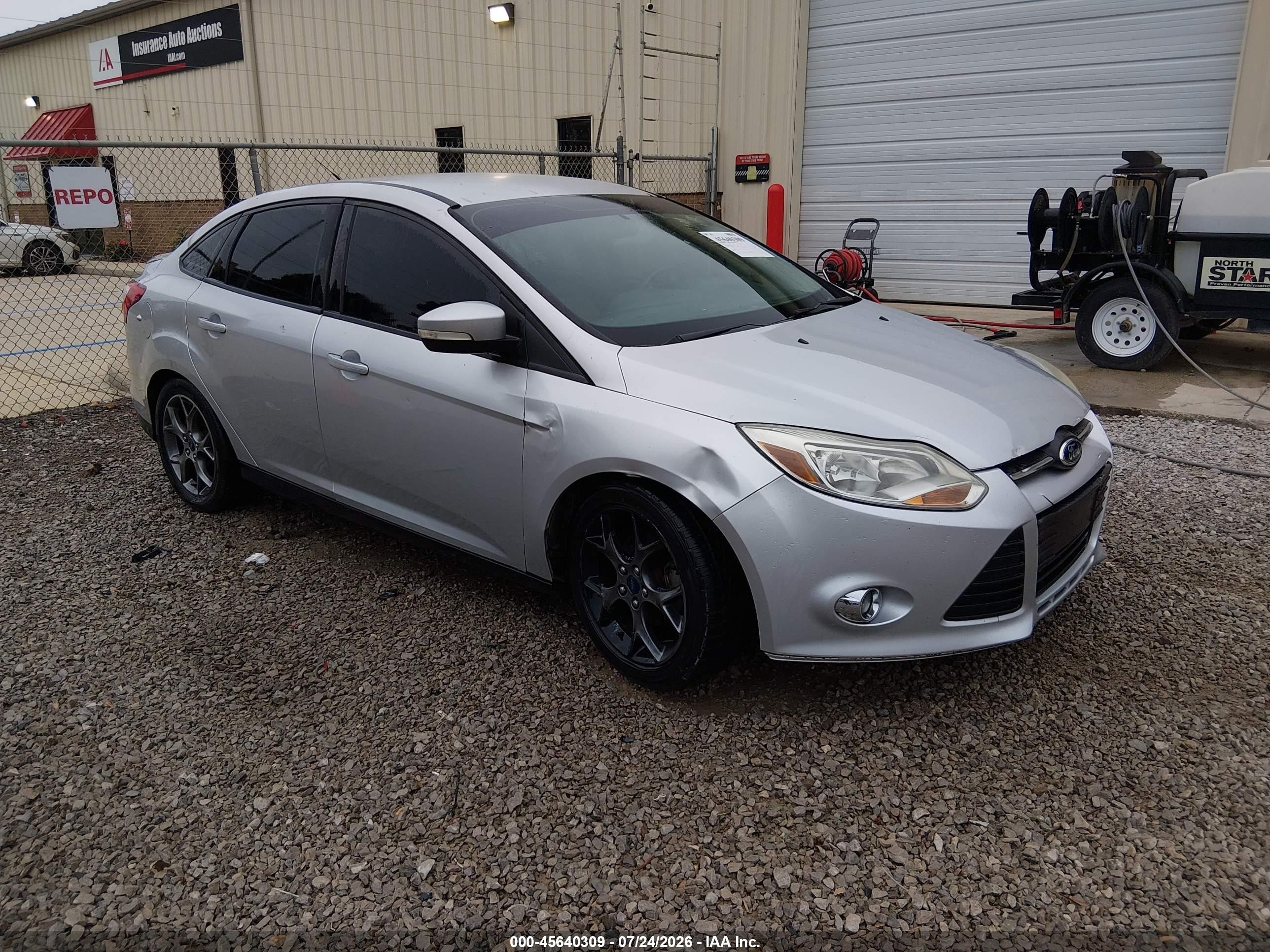 2014 Ford Focus Se Silver vin: 1FADP3F25EL107449