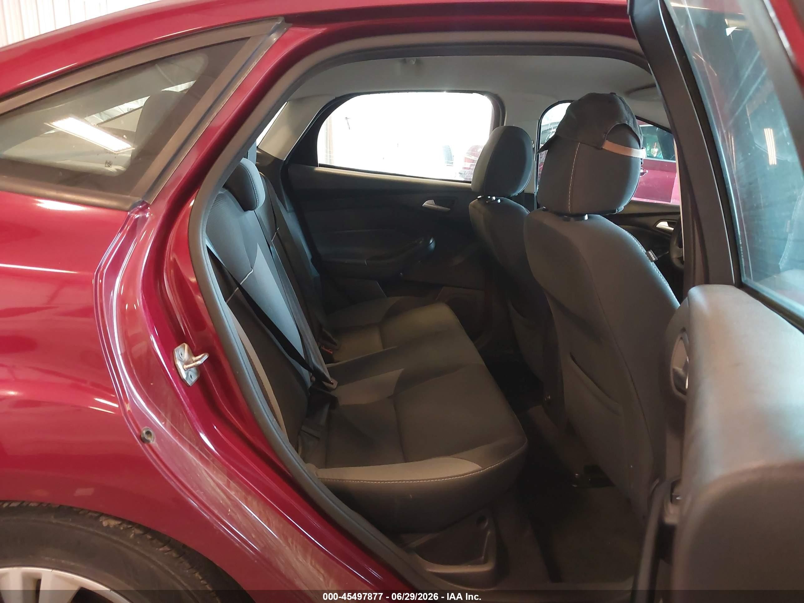 2014 Ford Focus Se Red vin: 1FADP3F25EL107760