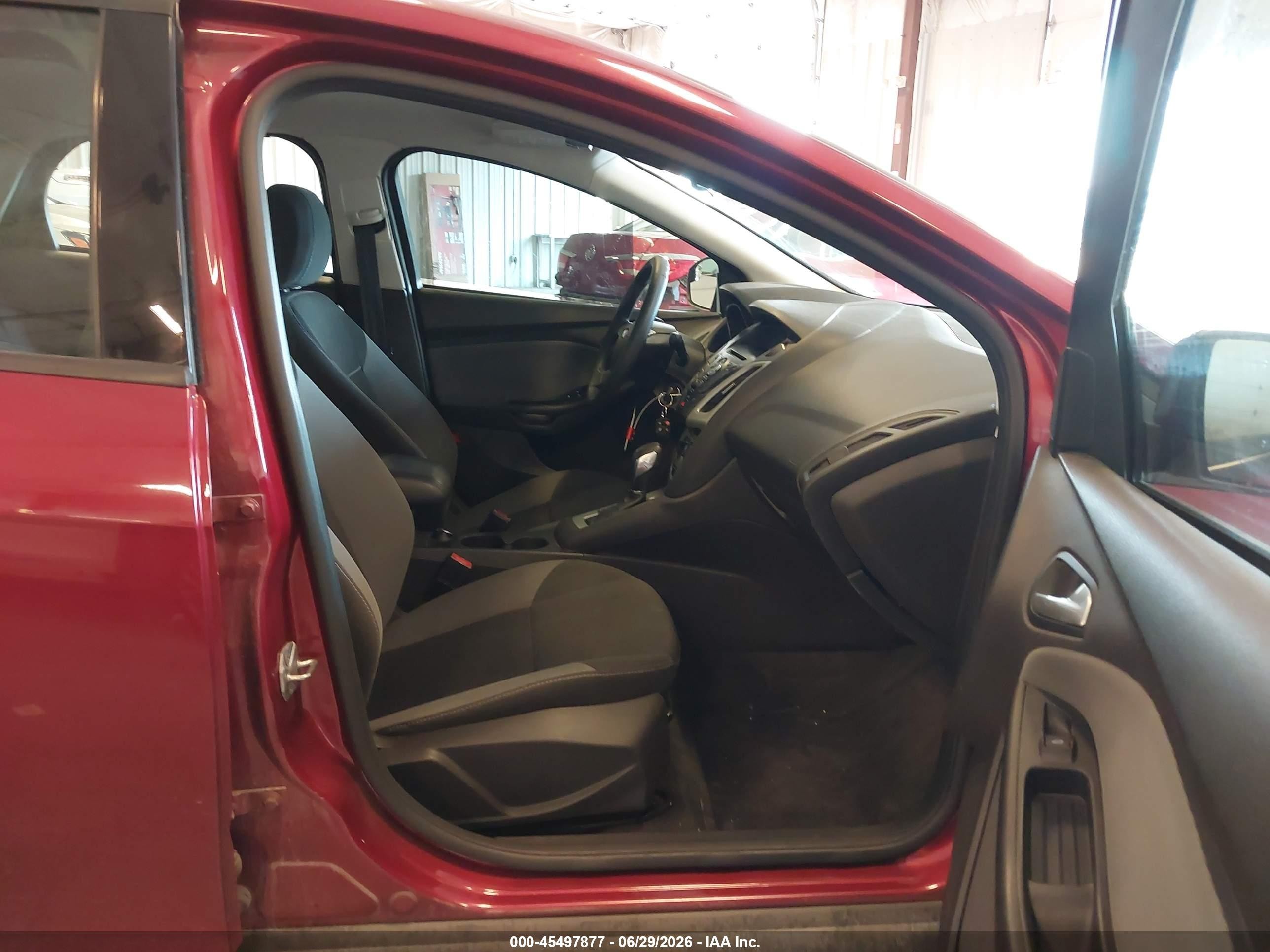 2014 Ford Focus Se Red vin: 1FADP3F25EL107760