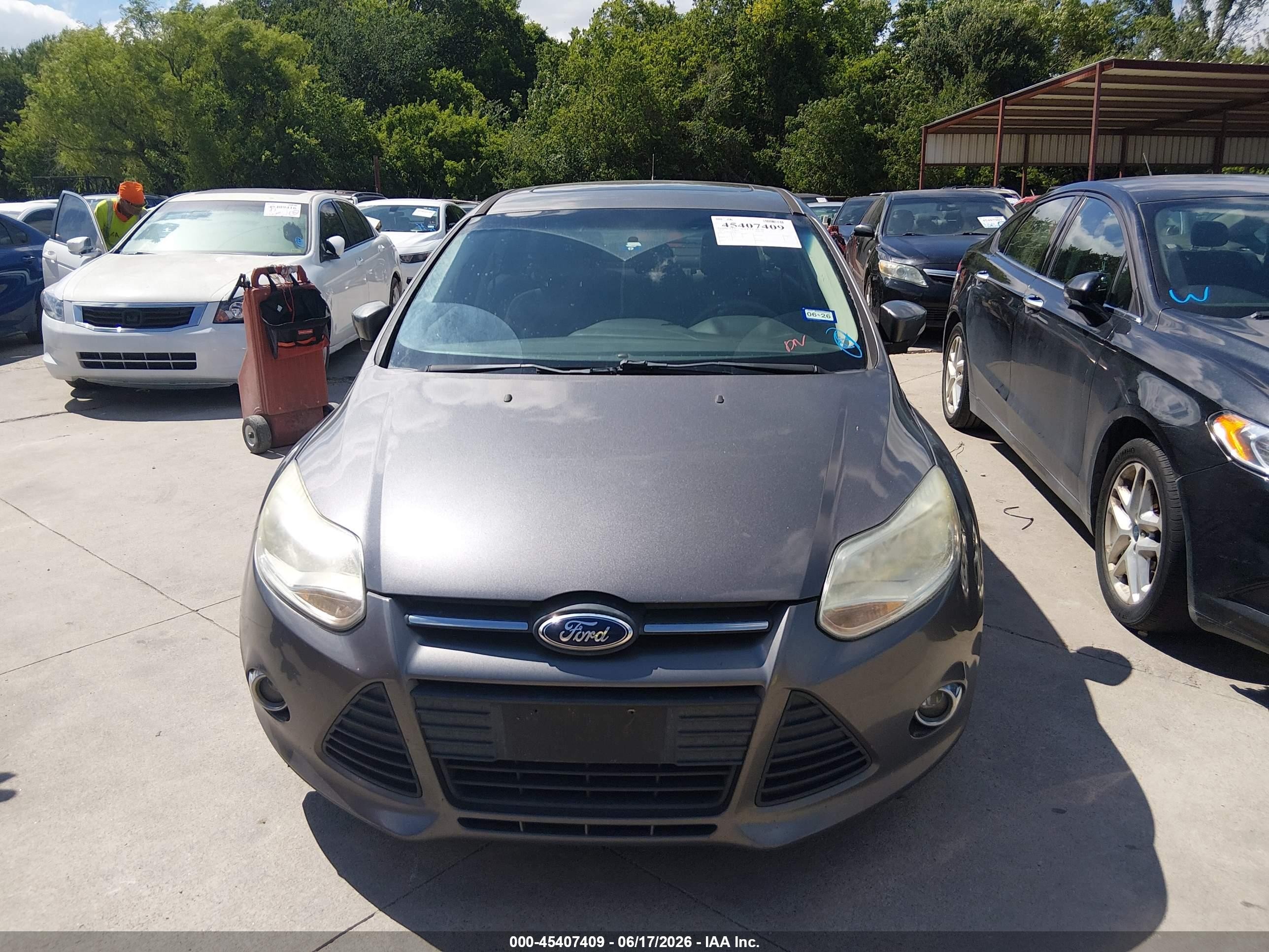2014 Ford Focus Se Gray vin: 1FADP3F25EL111114