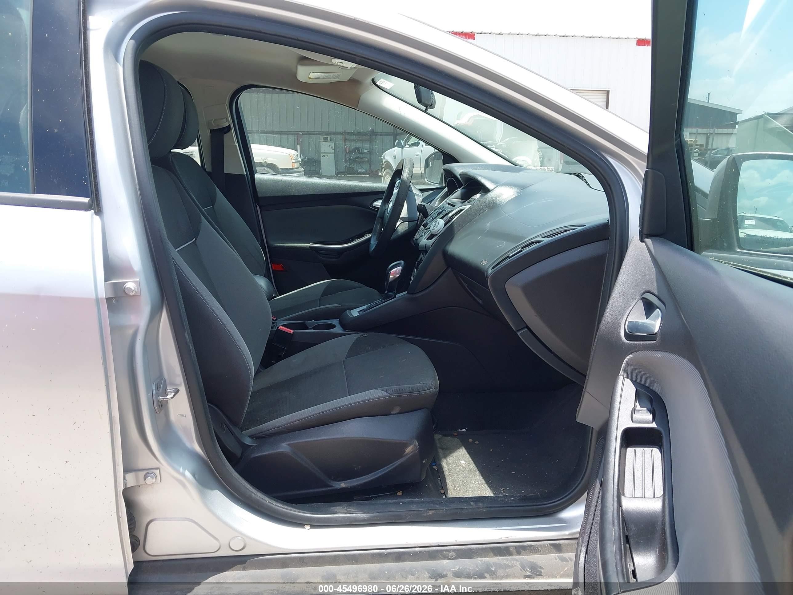 2014 Ford Focus Se Silver vin: 1FADP3F25EL117639