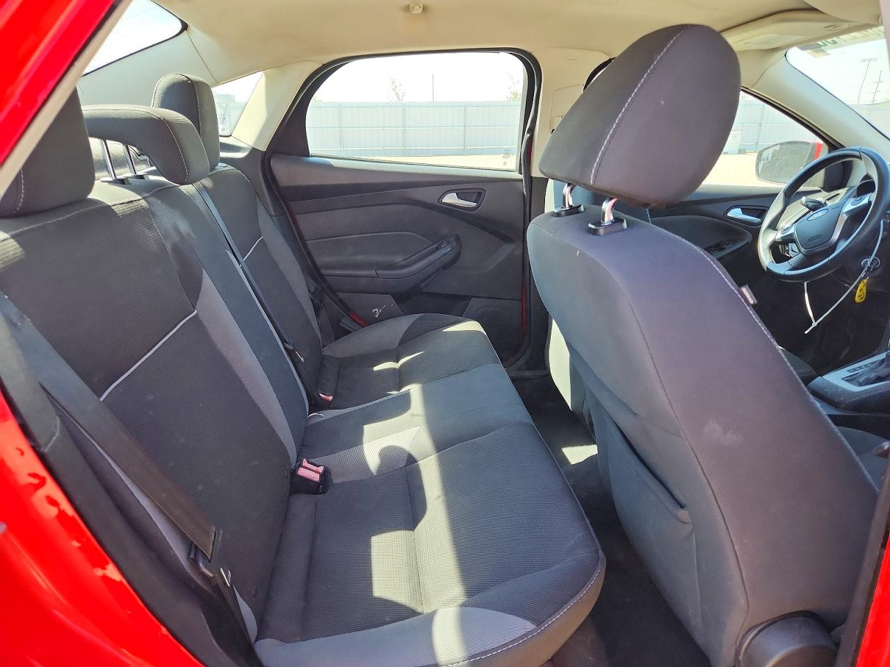 2014 Ford Focus Se Red vin: 1FADP3F25EL124526