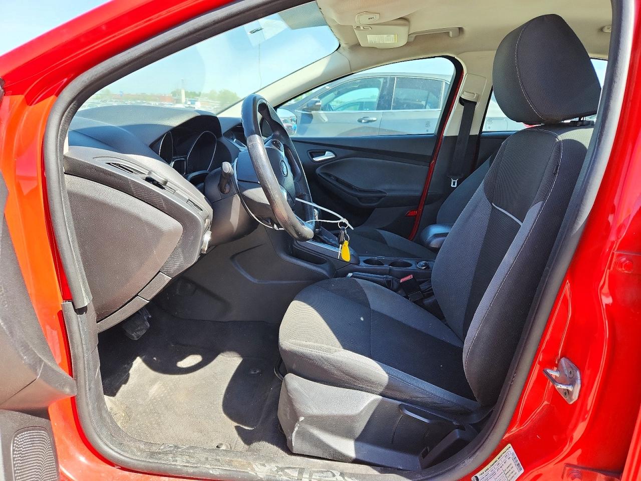 2014 Ford Focus Se Red vin: 1FADP3F25EL124526