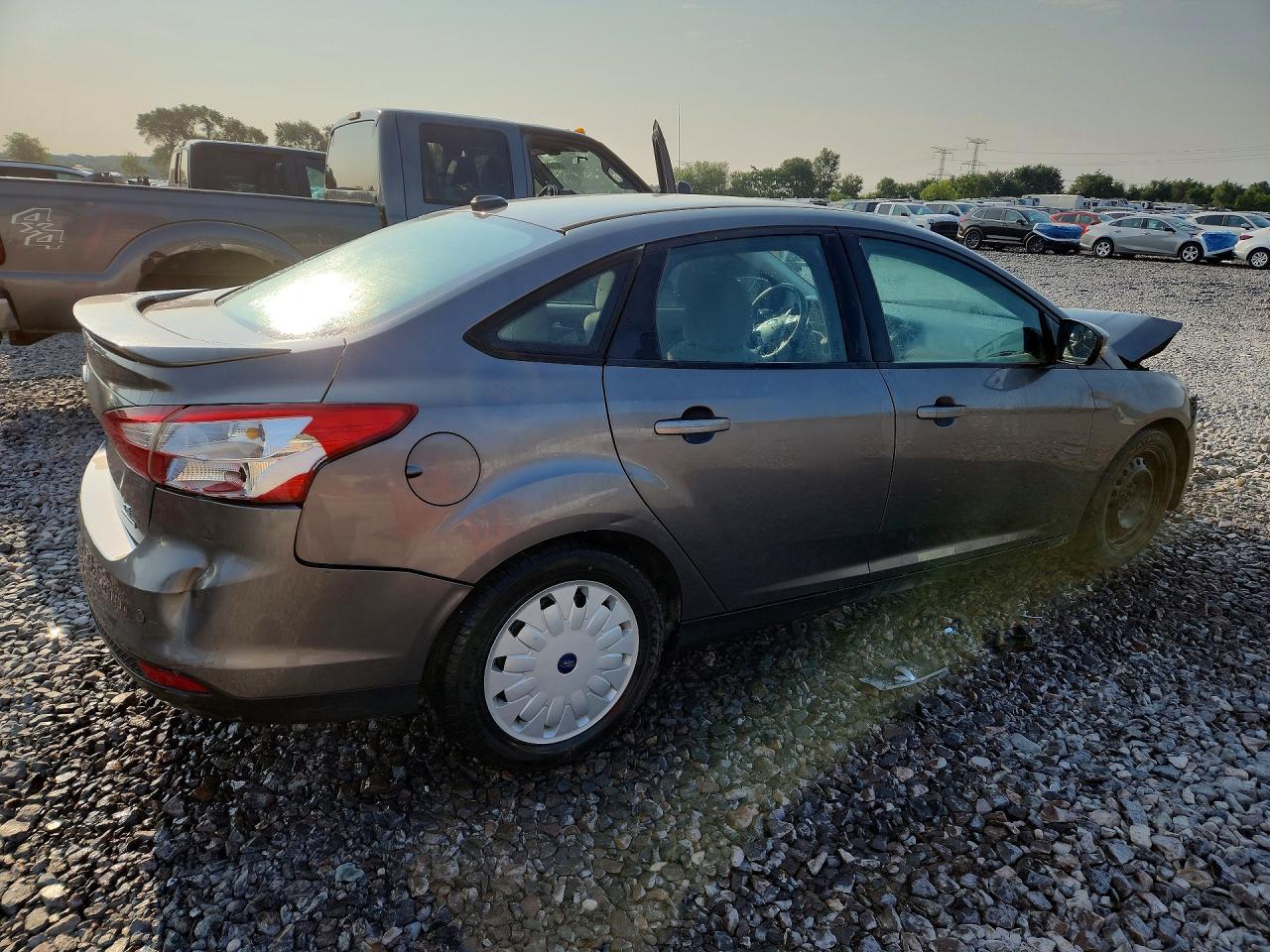 2014 Ford Focus Se Silver vin: 1FADP3F25EL143514