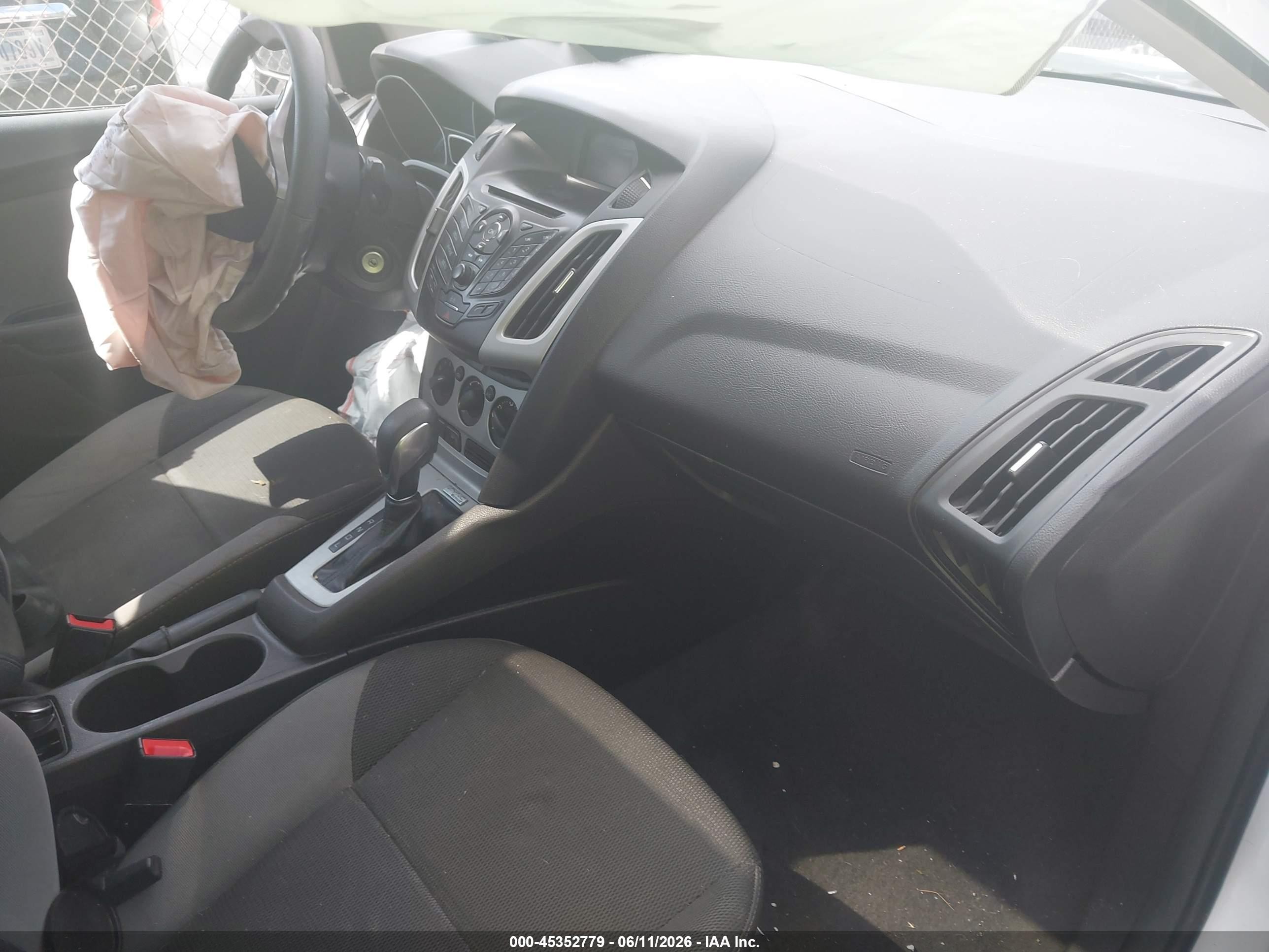 2014 Ford Focus Se White vin: 1FADP3F25EL146610