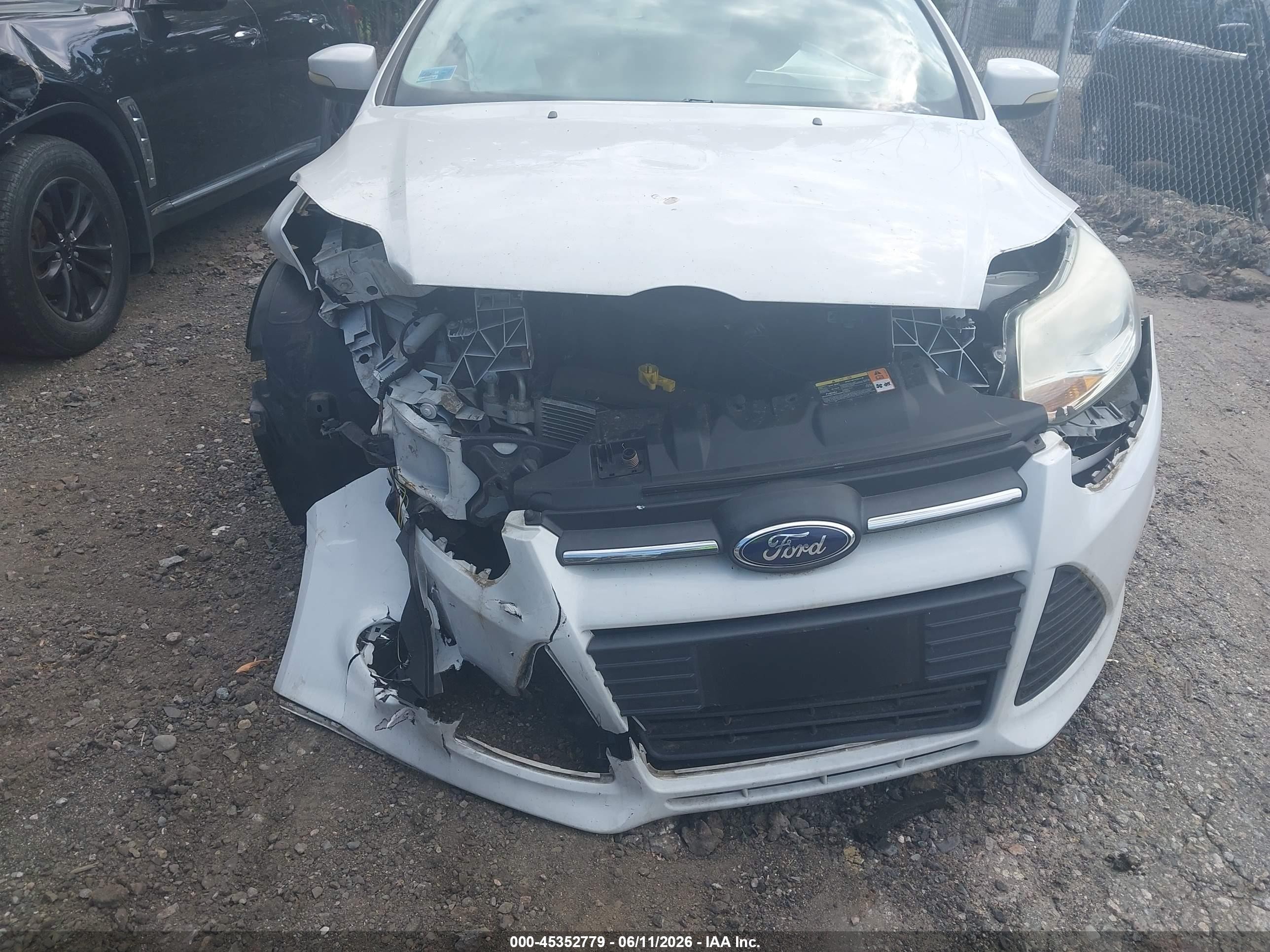 2014 Ford Focus Se White vin: 1FADP3F25EL146610