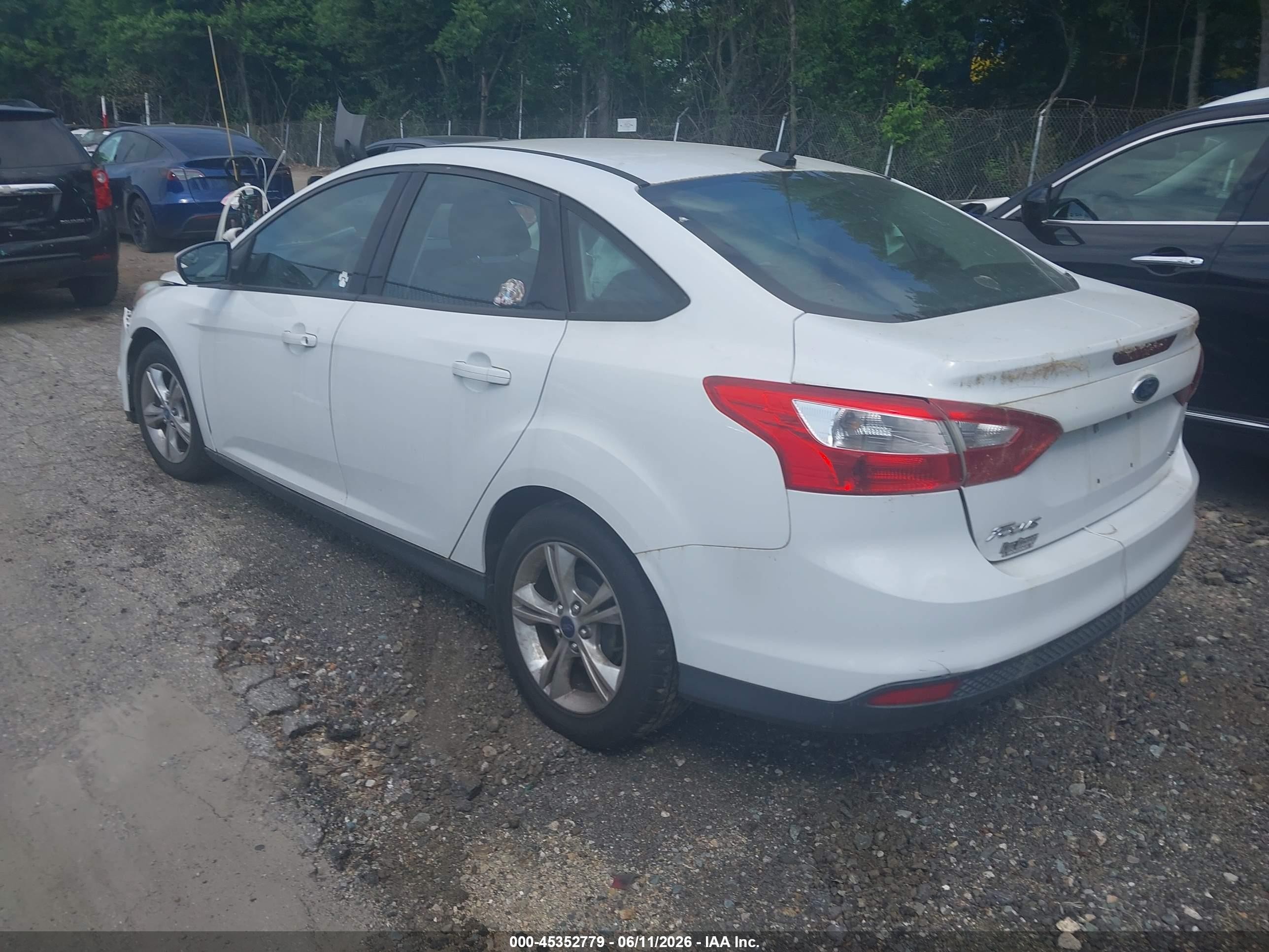 2014 Ford Focus Se White vin: 1FADP3F25EL146610