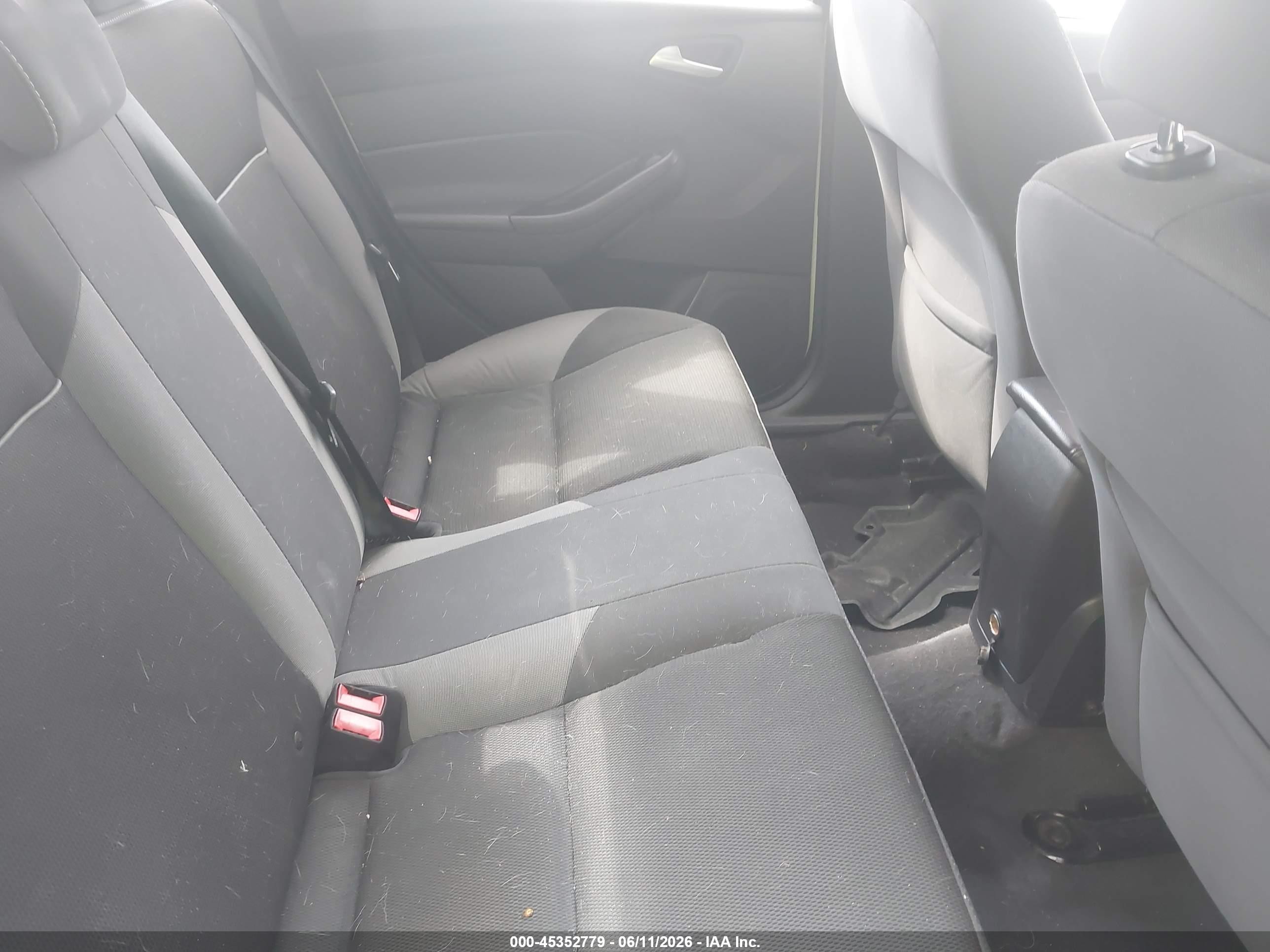 2014 Ford Focus Se White vin: 1FADP3F25EL146610