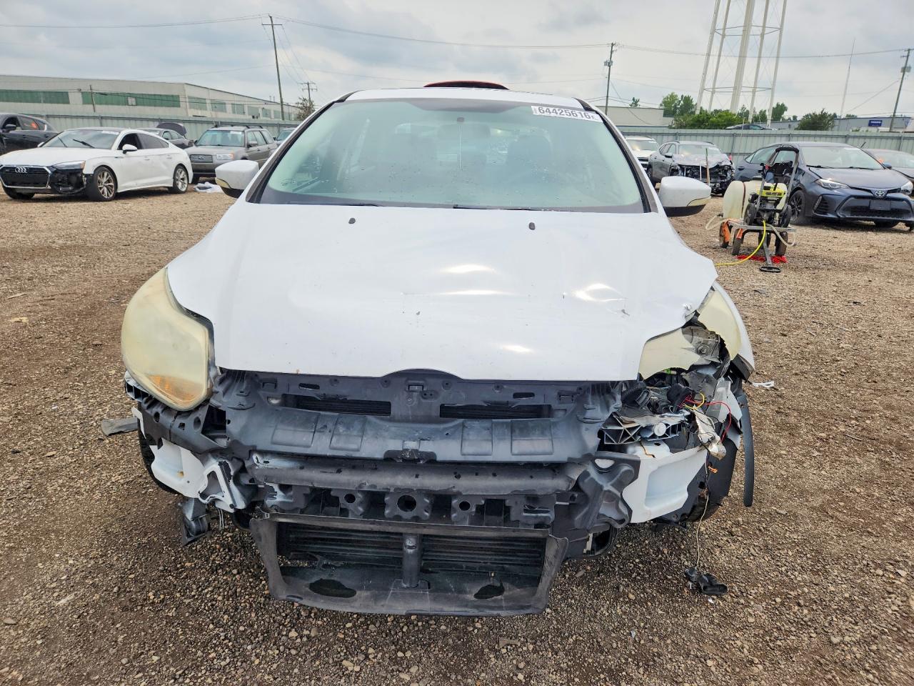 2014 Ford Focus Se Белый vin: 1FADP3F25EL157395