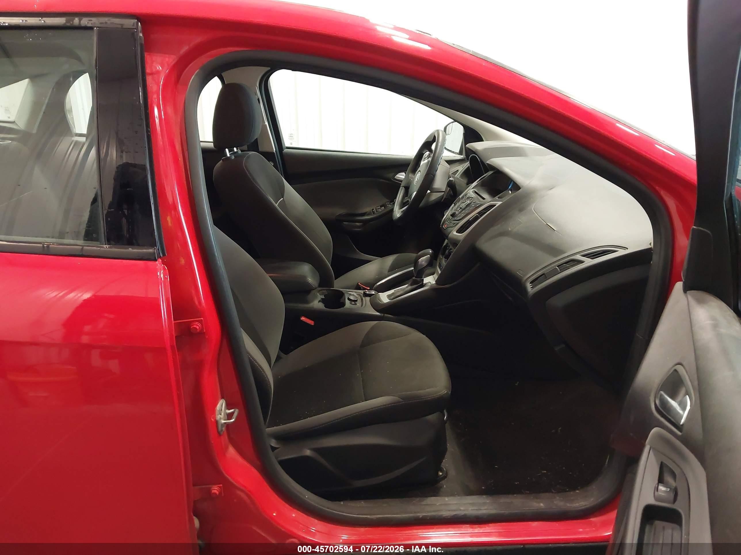2014 Ford Focus Se Red vin: 1FADP3F25EL162094