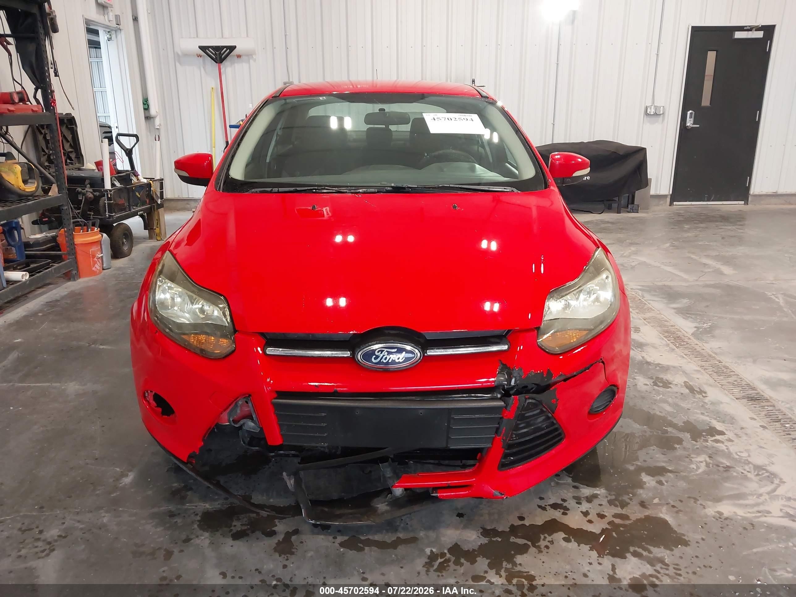2014 Ford Focus Se Red vin: 1FADP3F25EL162094