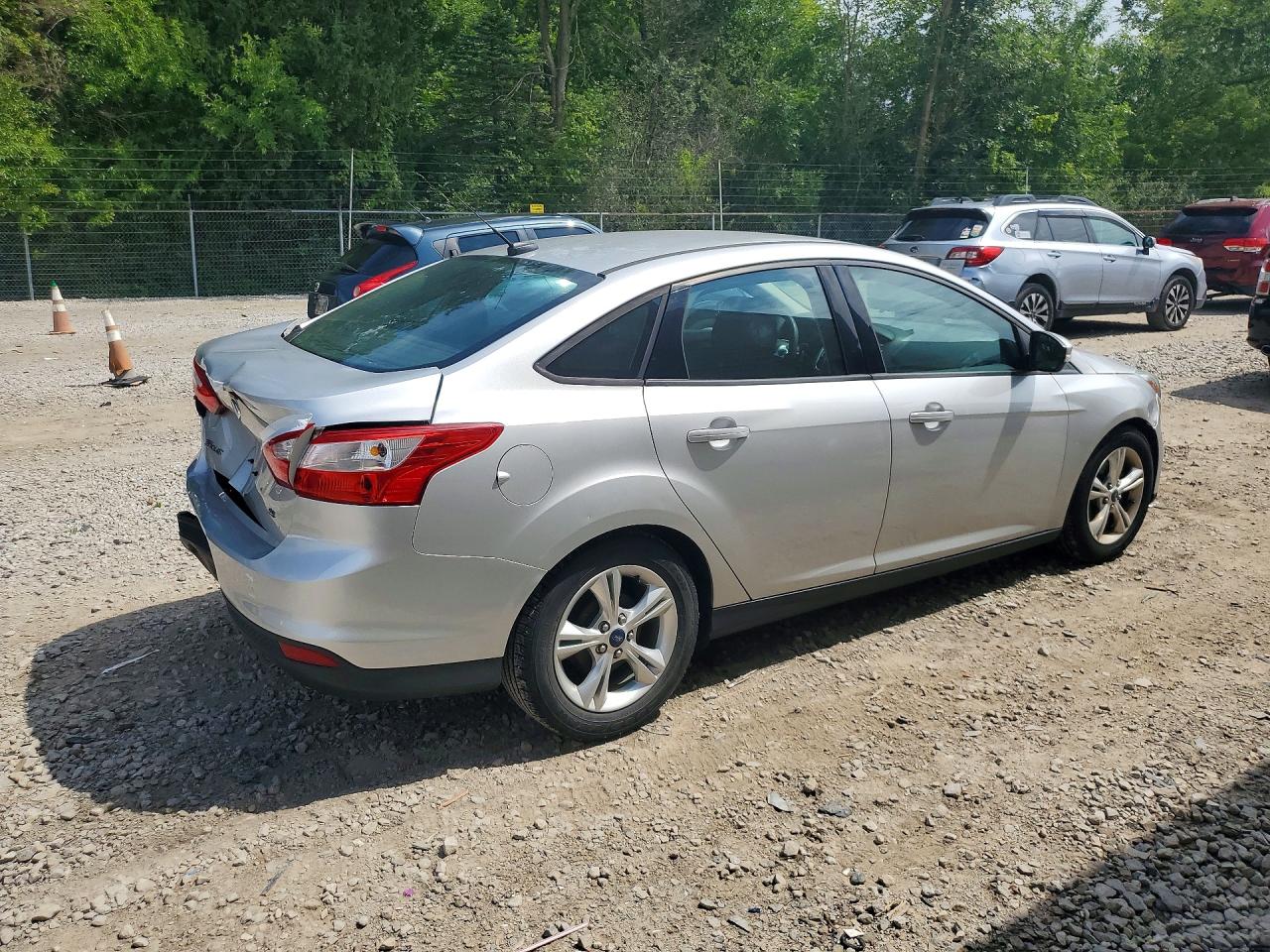 2014 Ford Focus Se Silver vin: 1FADP3F25EL202335