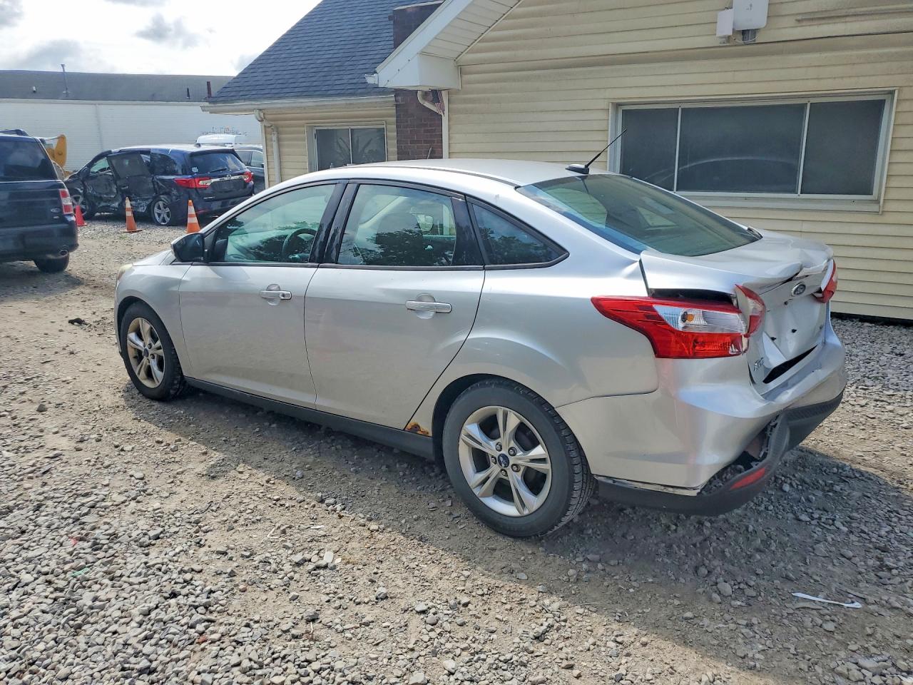 2014 Ford Focus Se Silver vin: 1FADP3F25EL202335