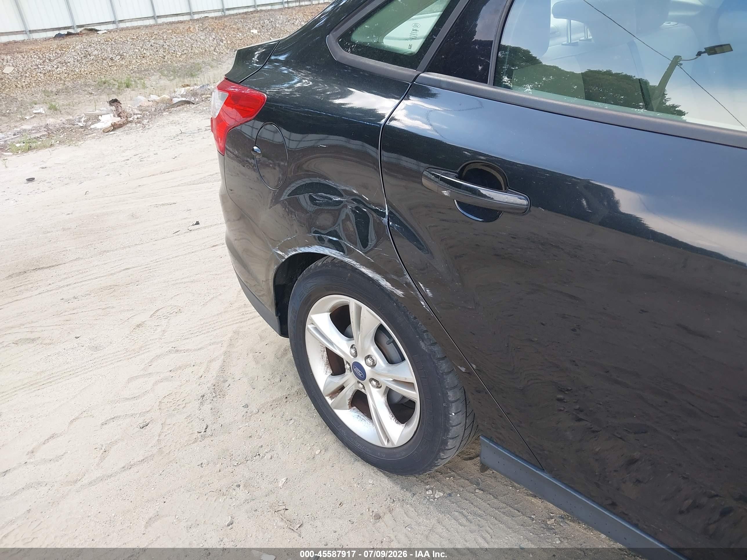 2014 Ford Focus Se Black vin: 1FADP3F25EL202657