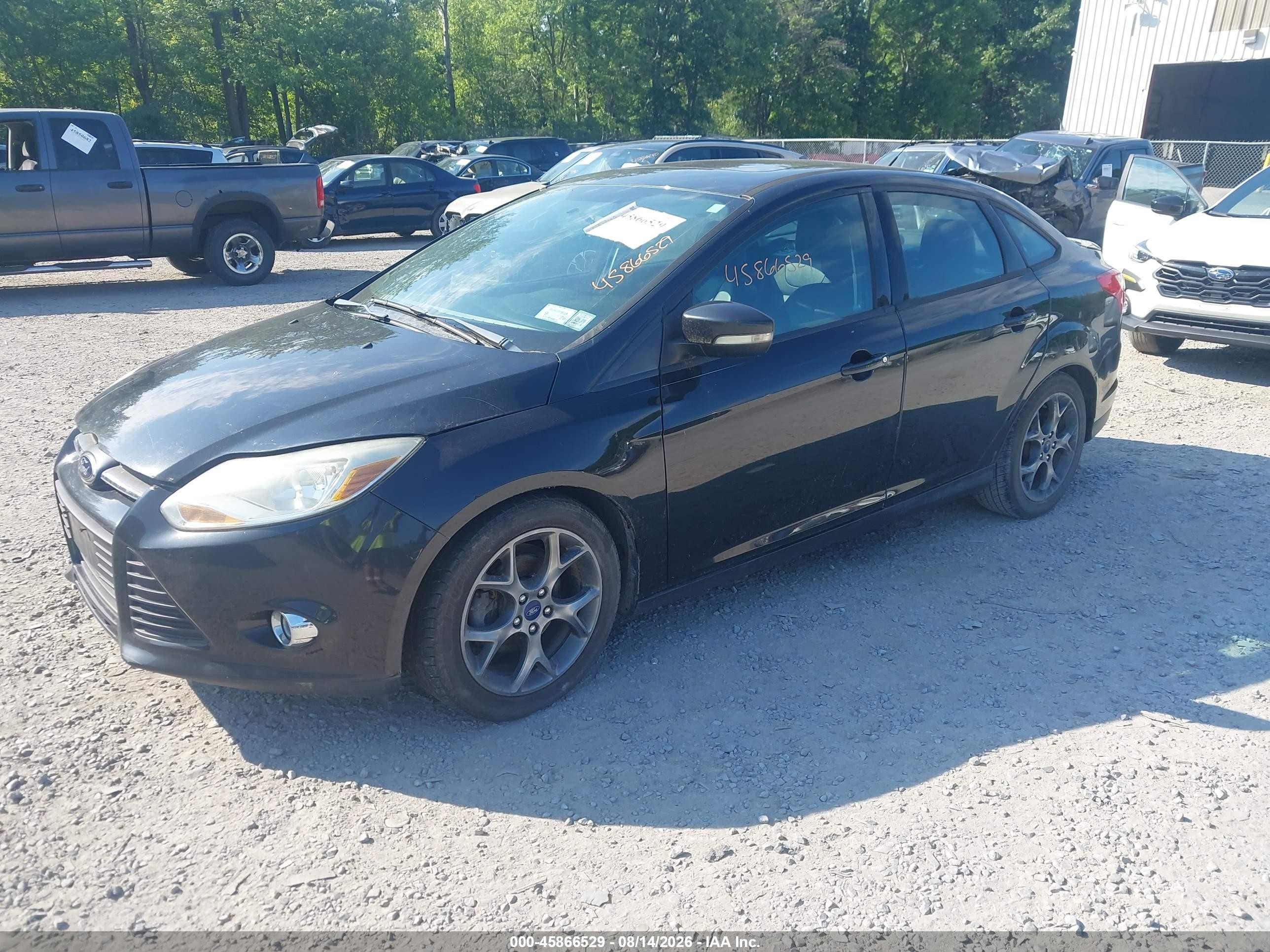 2014 Ford Focus Se Черный vin: 1FADP3F25EL215151