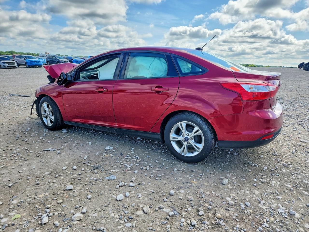 2014 Ford Focus Se Red vin: 1FADP3F25EL235870