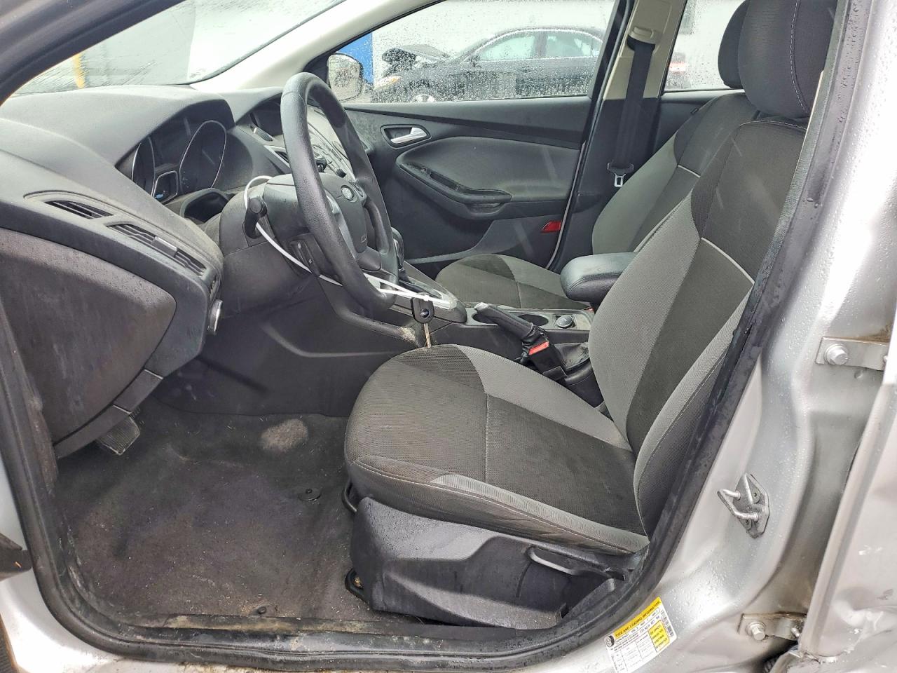 2014 Ford Focus Se Серебряный vin: 1FADP3F25EL239143