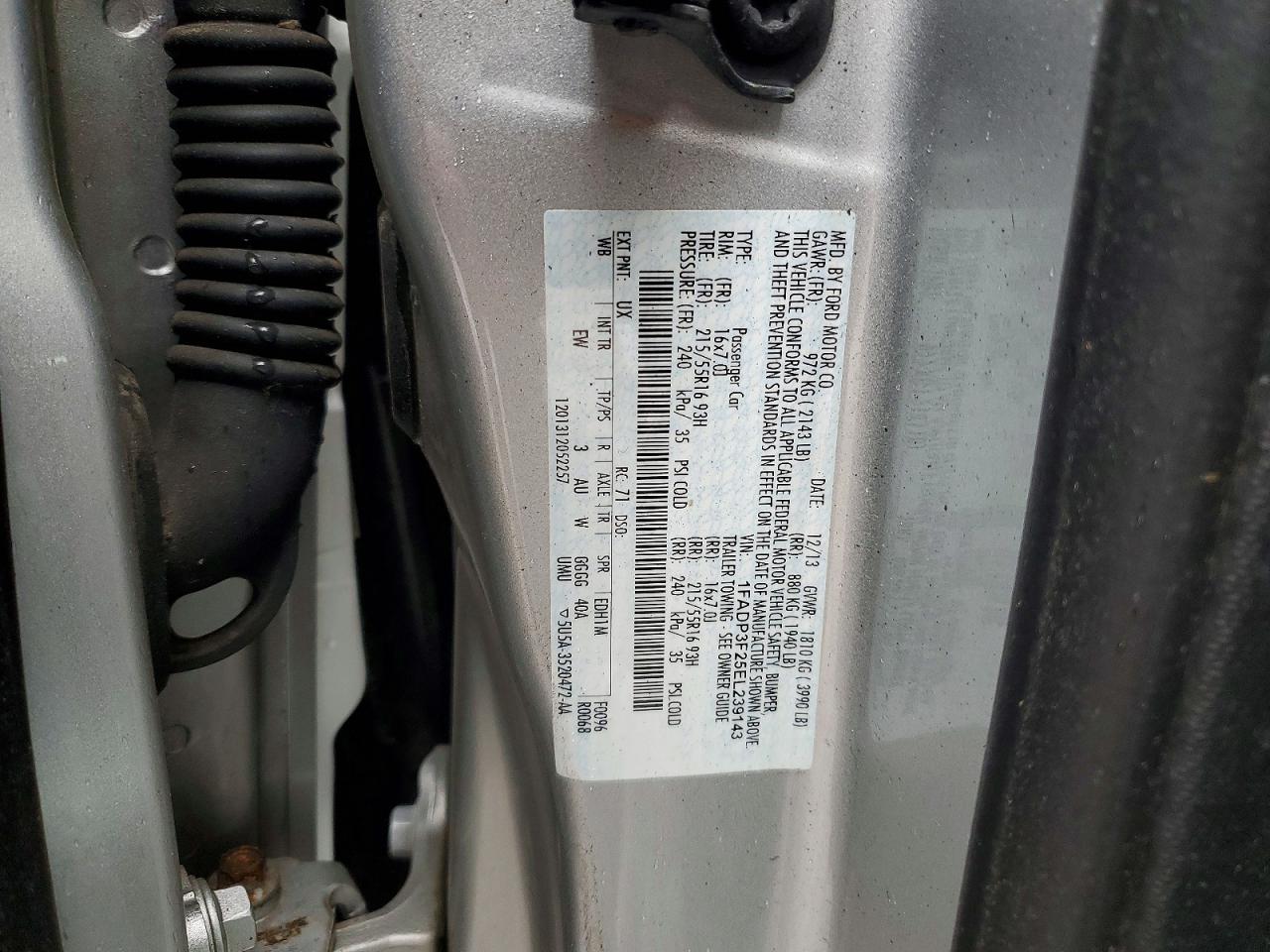 2014 Ford Focus Se Серебряный vin: 1FADP3F25EL239143