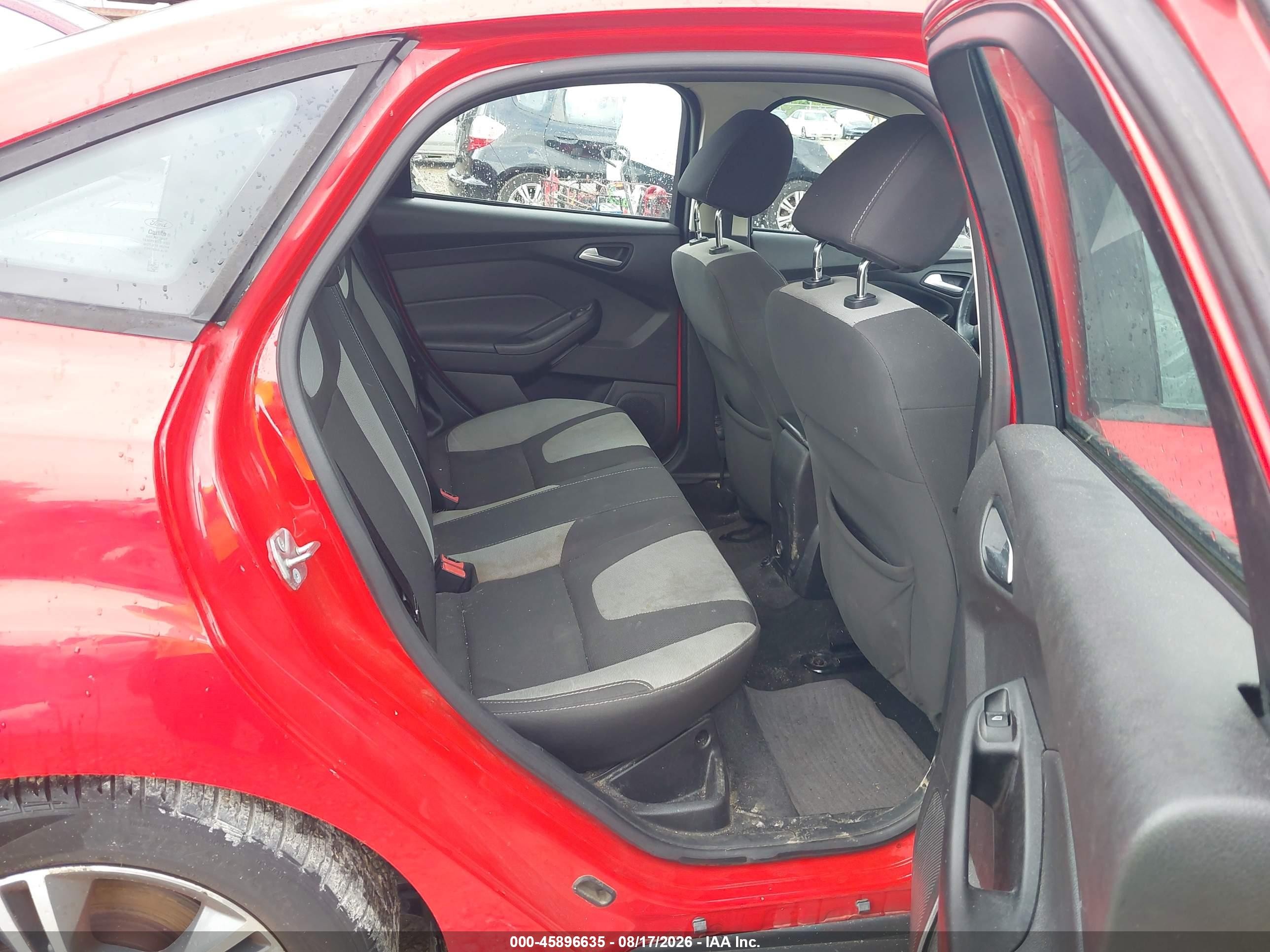 2014 Ford Focus Se Red vin: 1FADP3F25EL241149