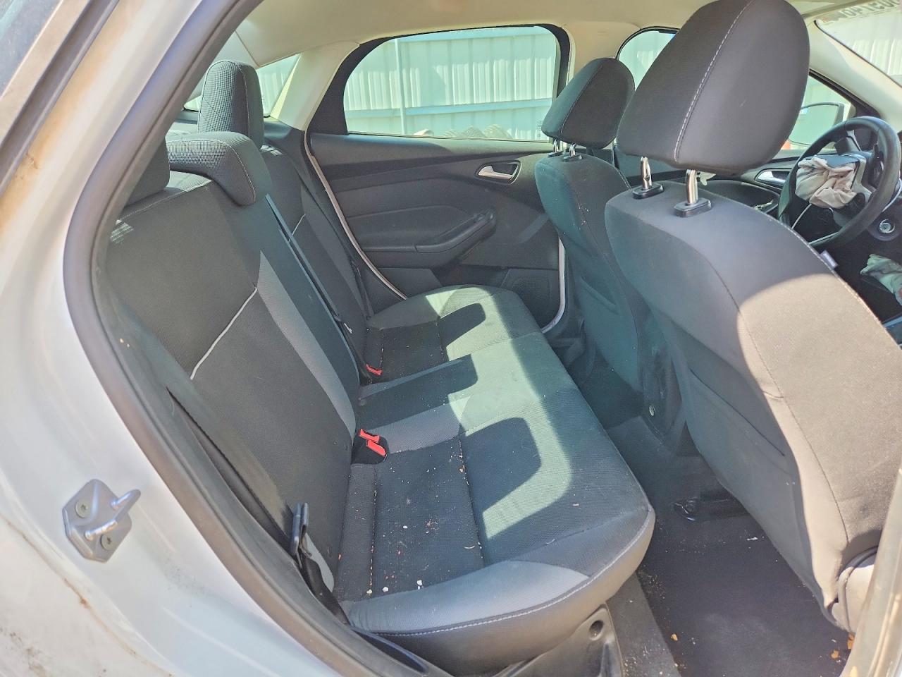 2014 Ford Focus Se White vin: 1FADP3F25EL246822